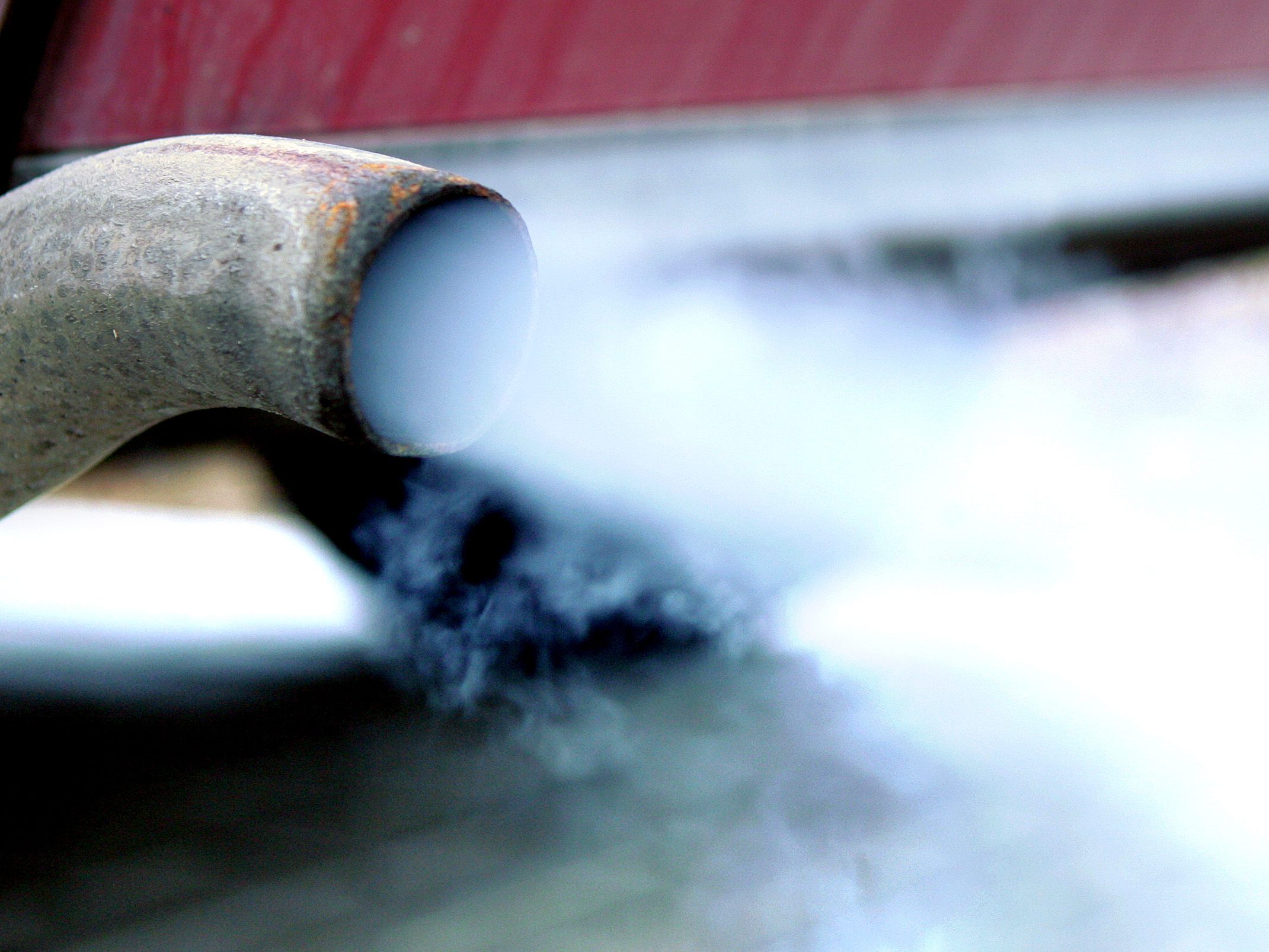 Die CO2-Emissionen im Verkehr sind 2023 weiter gesunken.