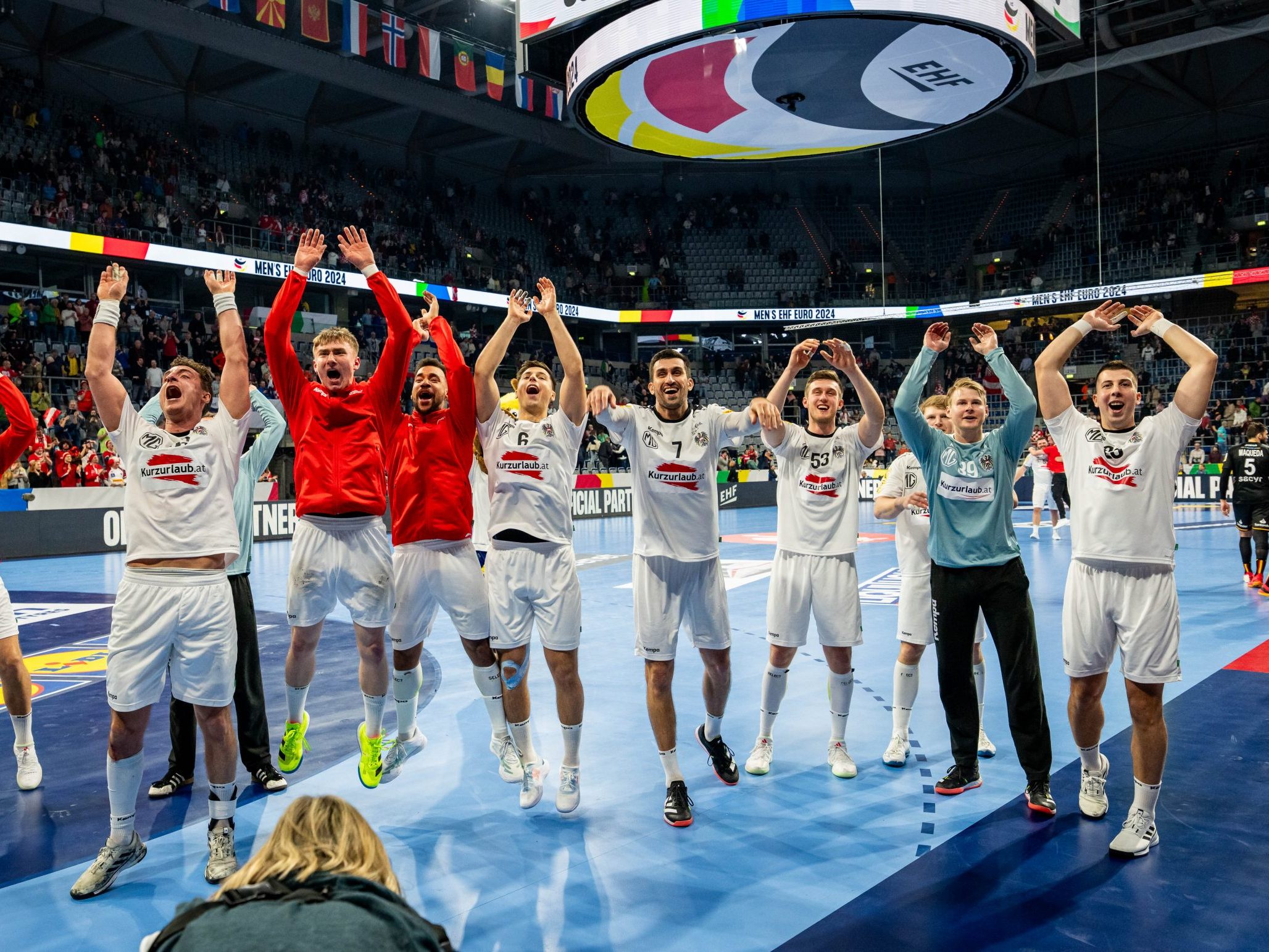 Hauptrundenaufstieg in Gruppe mit Kroatien und Spanien Highlight der heimischen Handballhistori Hauptrundenaufstieg in Gruppe mit Kroatien und Spanien Highlight der heimischen Handballhistori