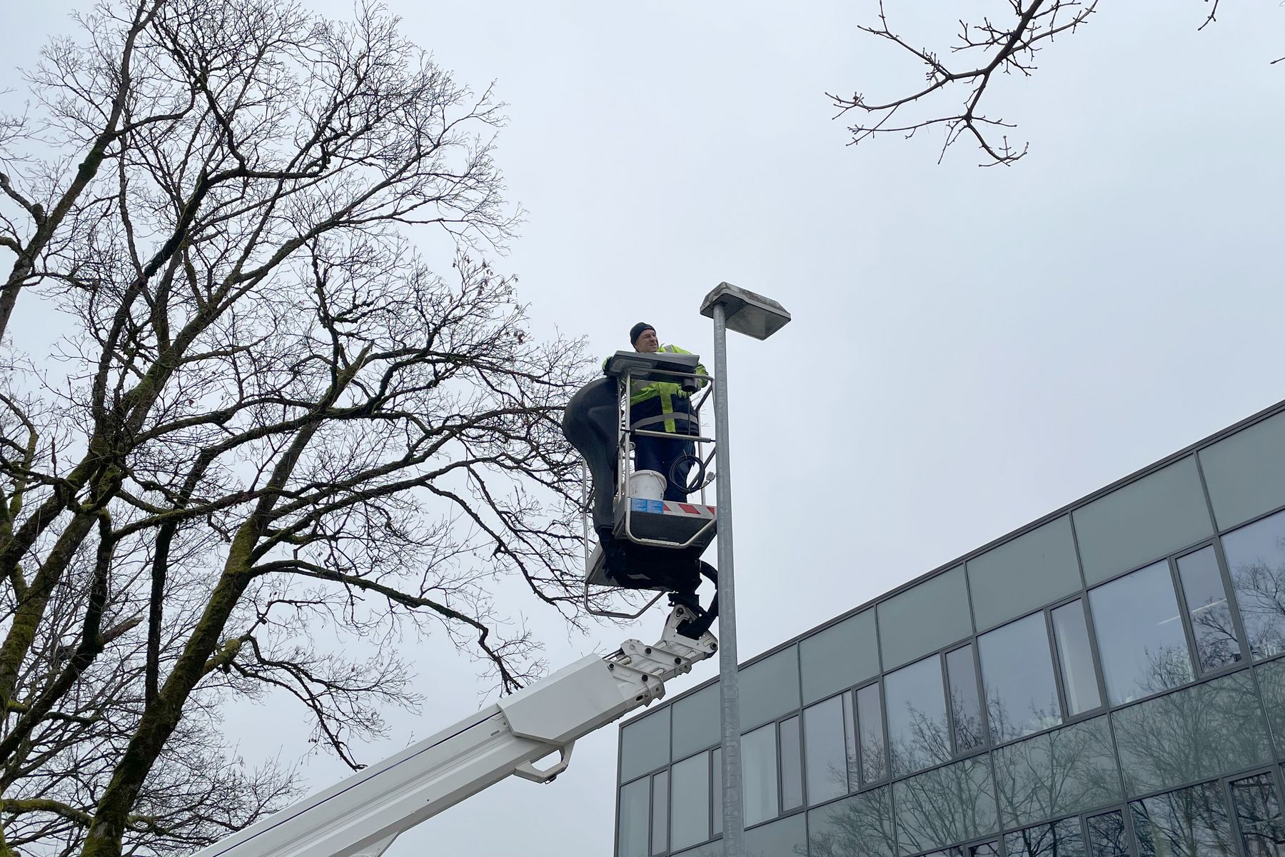 Die Stadt Dornbirn beginnt mit der flächendeckenden Umrüstung ihrer Straßenbeleuchtung auf energieeffiziente LED-Lampen. Die Stadt Dornbirn beginnt mit der flächendeckenden Umrüstung ihrer Straßenbeleuchtung auf energieeffiziente LED-Lampen.