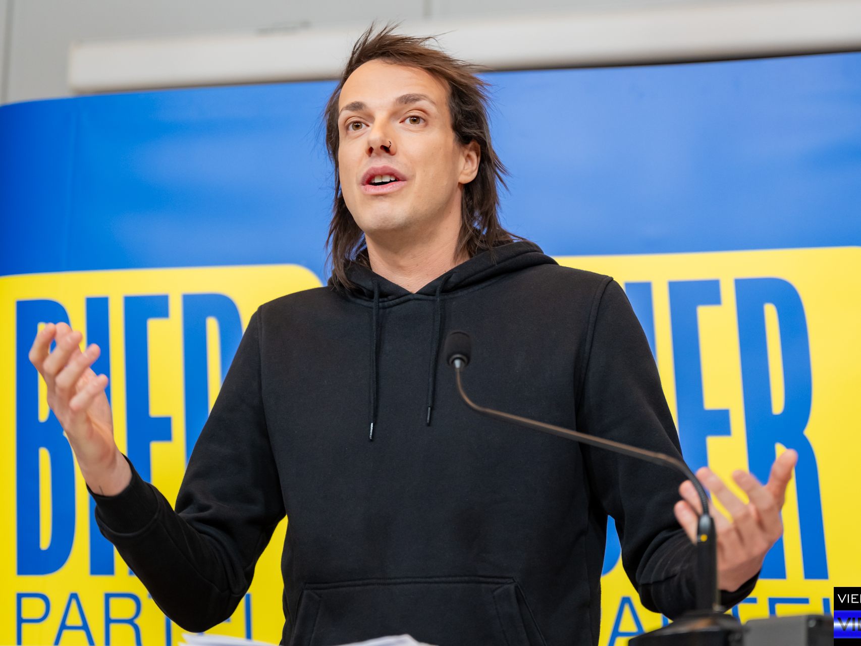 Pressegespräch der Bierpartei mit Dominik Wlazny