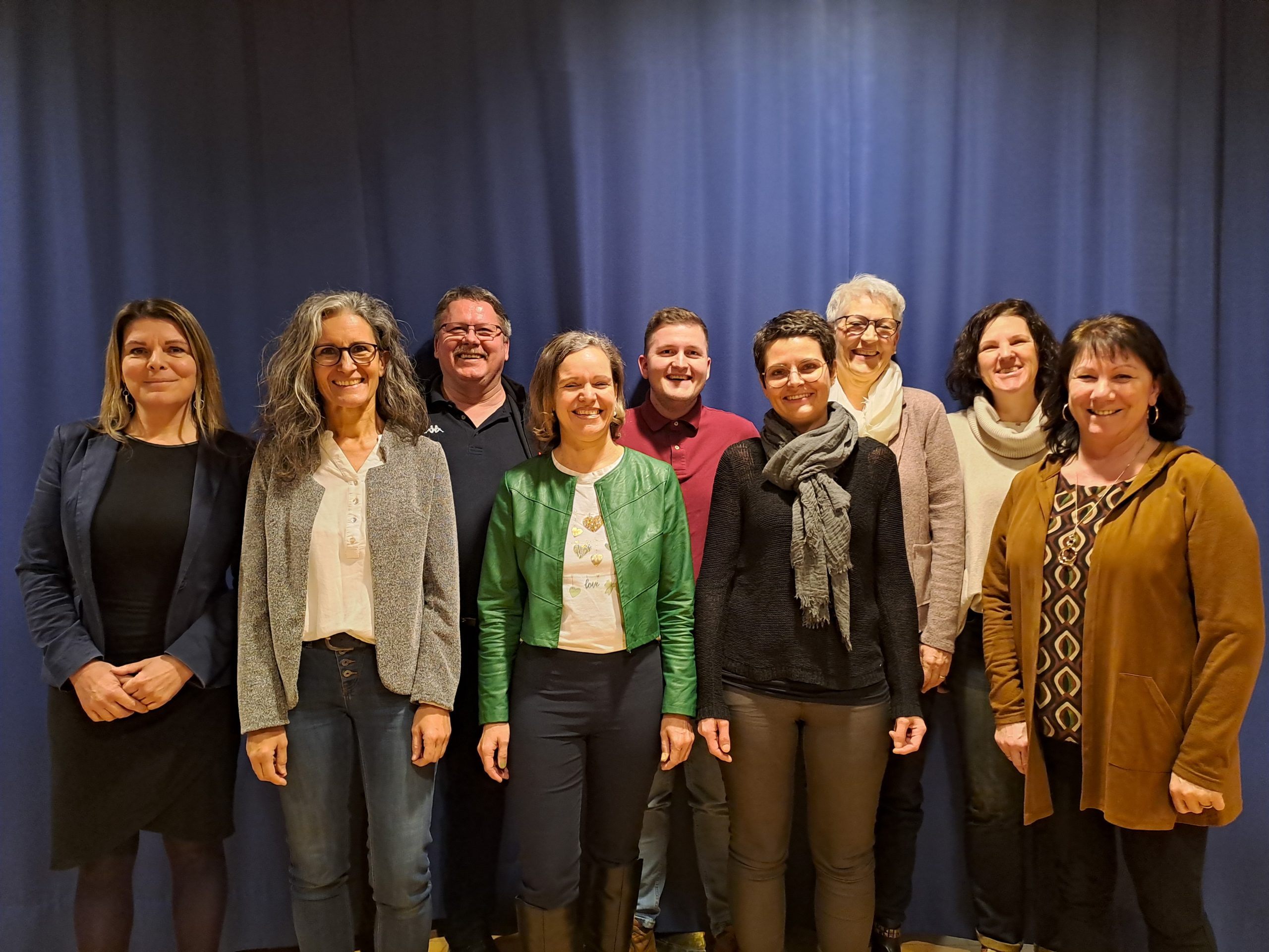 Der Vorstand des Chores Joy freute sich über den Besuch von Erika Kawasser (ganz re.) bei der Generalversammlung.
