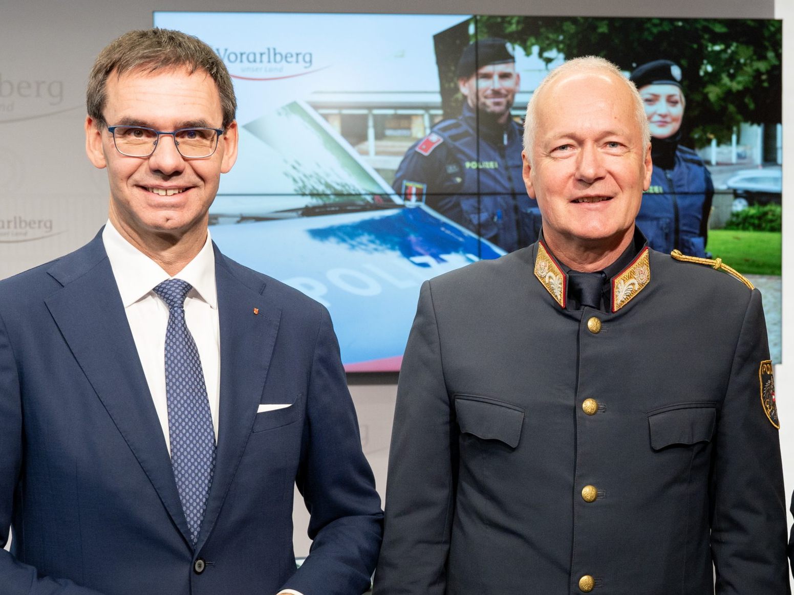 Landeshauptmann fordert mehr Geld und Benefits für Polizist/innen Landeshauptmann fordert mehr Geld und Benefits für Polizist/innen