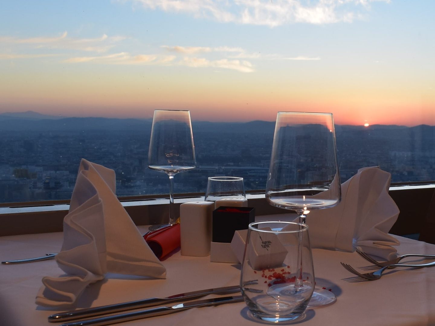 Besonders romantisch: Der Valentinstag im Donauturm.