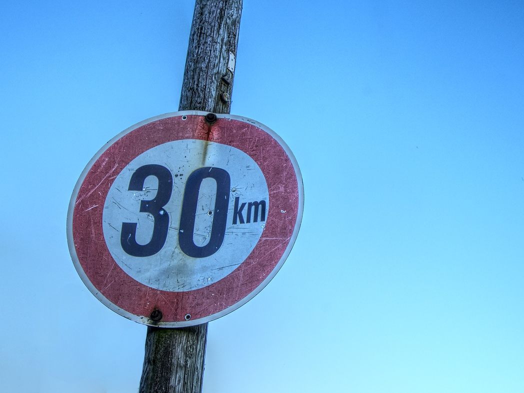 Nur 19 Prozent sind für Tempo 30 im Ortsgebiet.