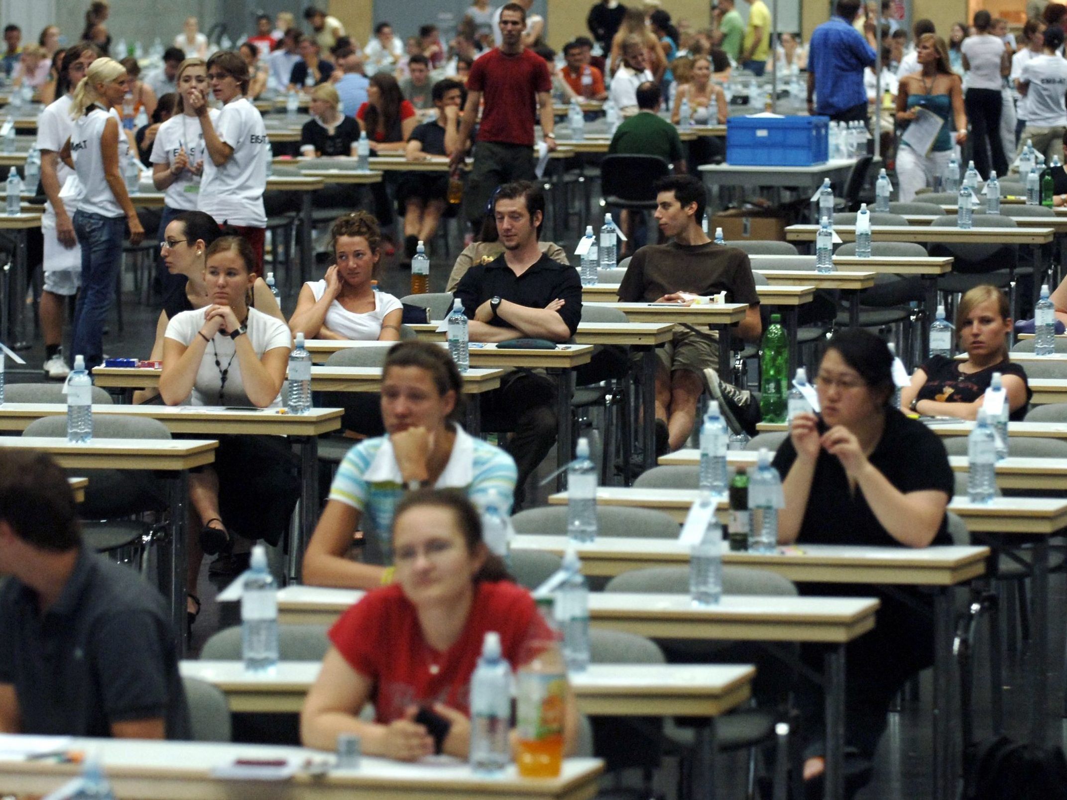Eine "freiwillige Verpflichtung" von Medizinstudenten wäre laut einem Gutachten möglich.