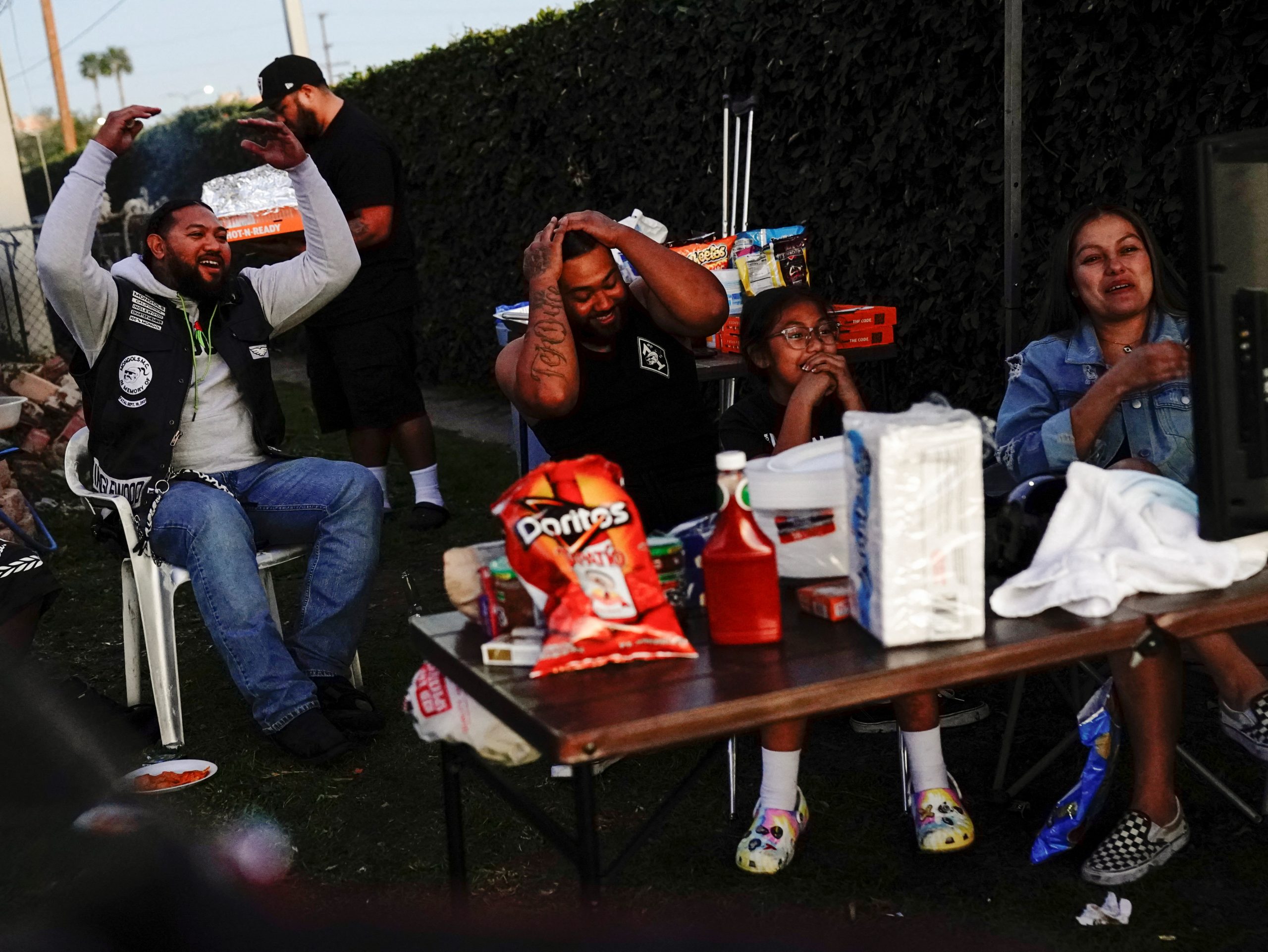 Familie schaut Super Bowl Familie schaut Super Bowl
