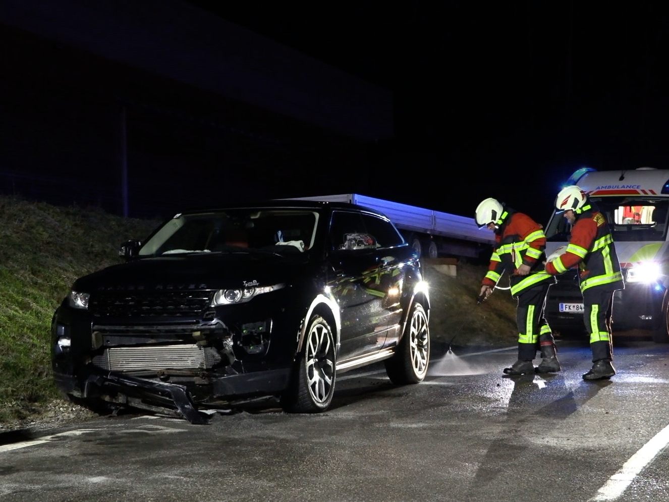 Der Mann blieb bei dem Unfall unverletzt. Der Mann blieb bei dem Unfall unverletzt.