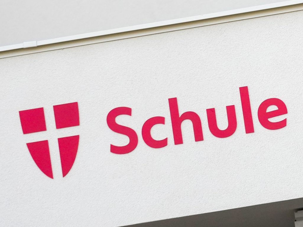 Die Anmeldewochen für Gymnasien und Mittelschule laufen. Die Anmeldewochen für Gymnasien und Mittelschule laufen.