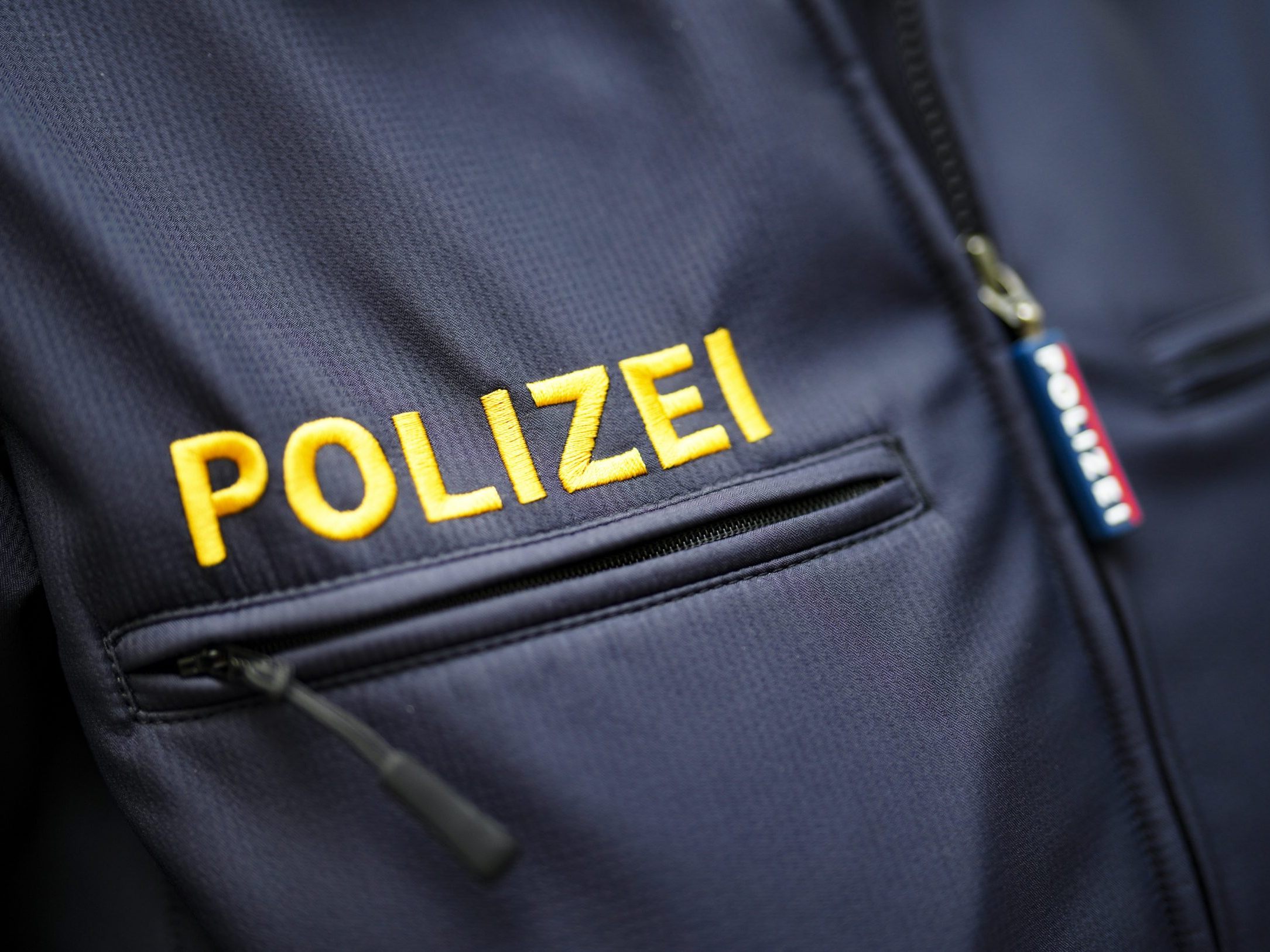Die Polizei warnt vor falschen Polizisten in Niederösterreich. Die Polizei warnt vor falschen Polizisten in Niederösterreich.