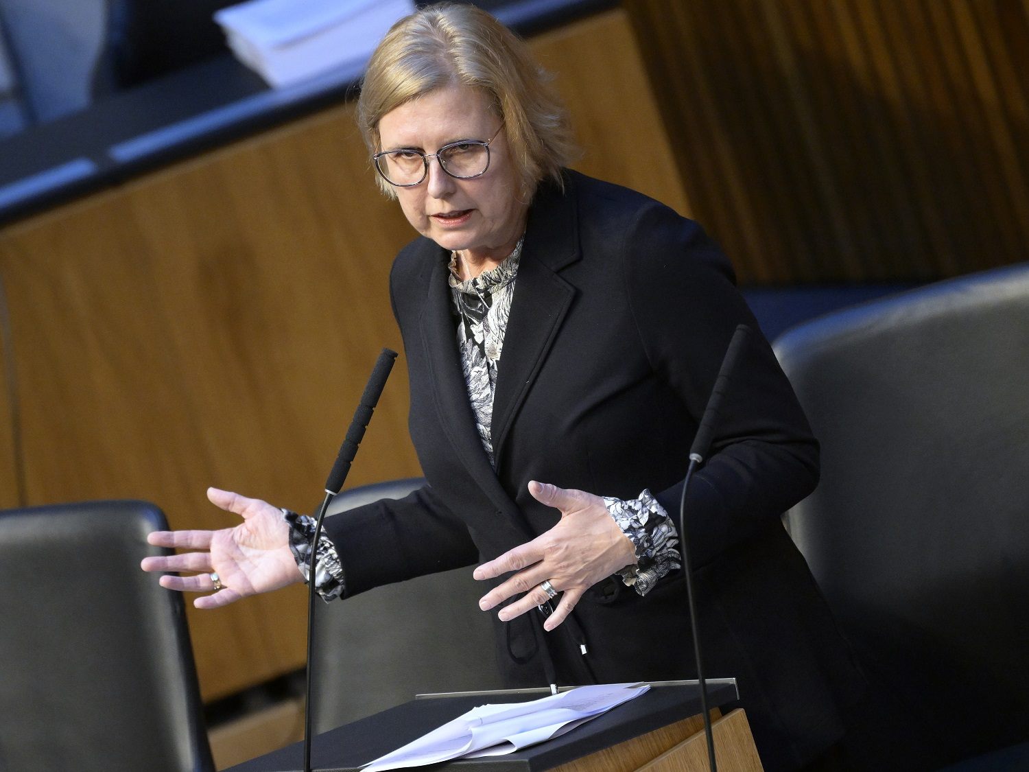 Kraker: Aufruf zur "Bescheidenheit".