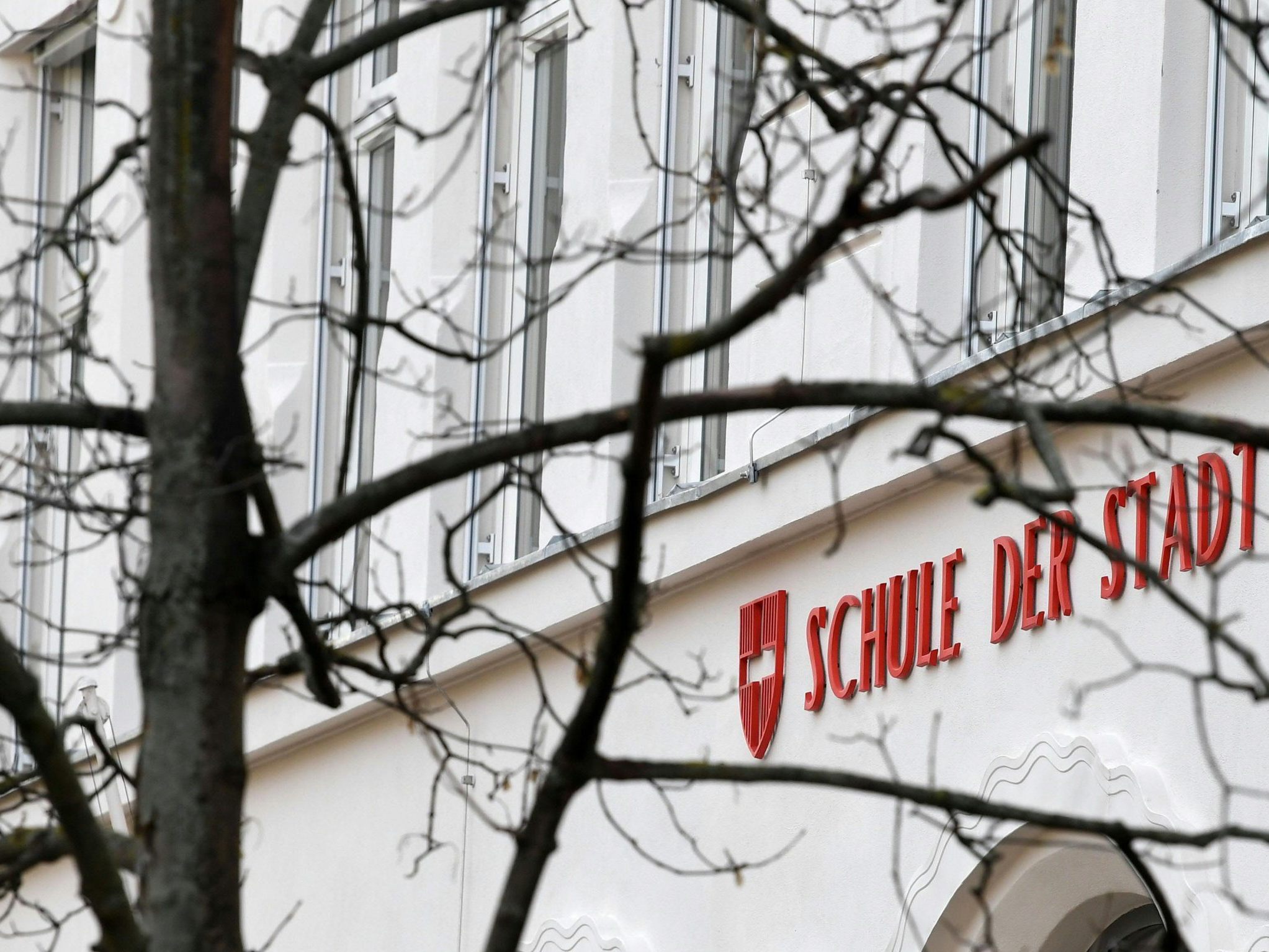 Es gibt neue Details zur ersten Anzeige gegen den Wiener Lehrer. Es gibt neue Details zur ersten Anzeige gegen den Wiener Lehrer.