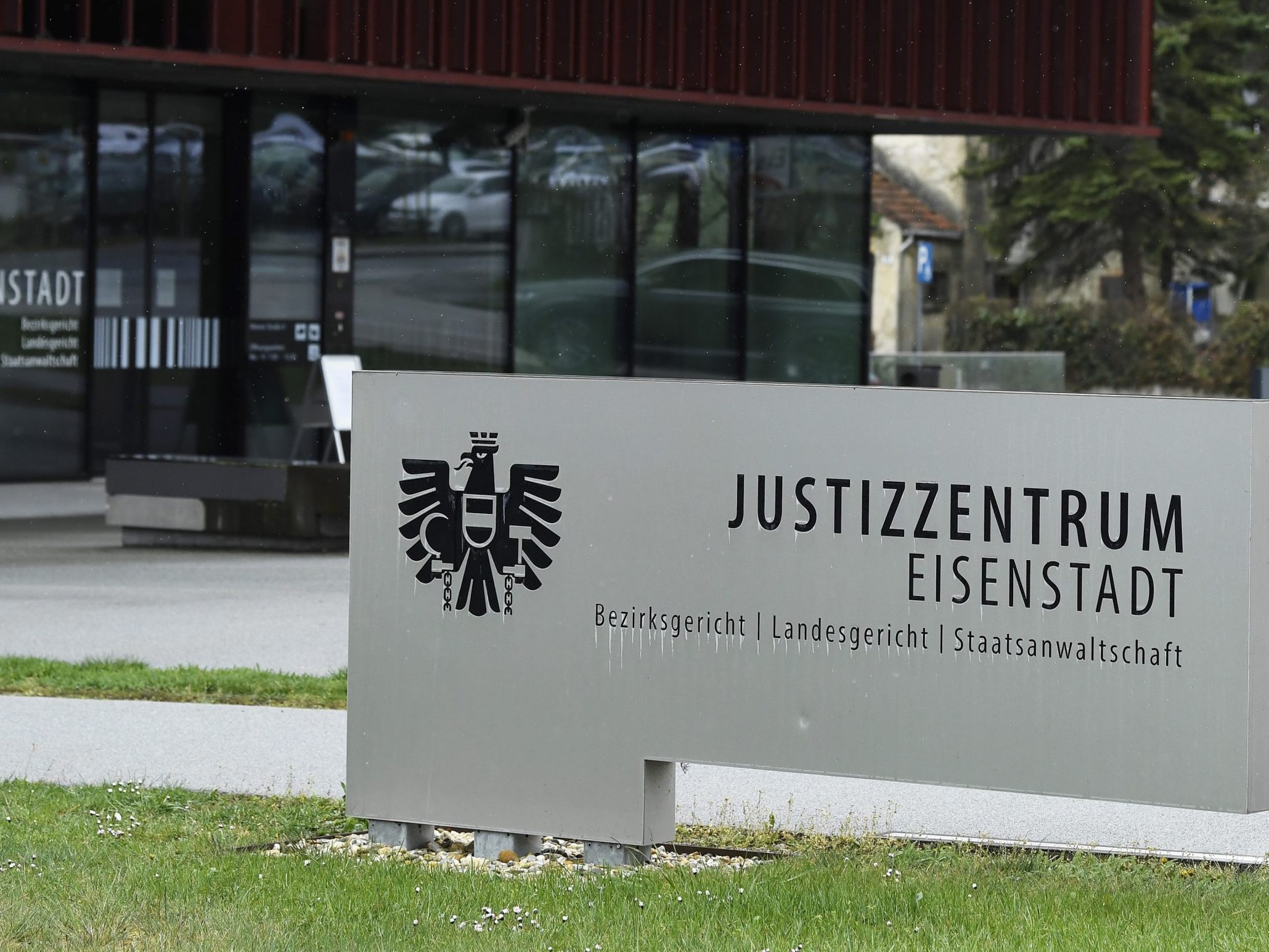 Am Landesgericht Eisenstadt wurde ein 28-jähriger Vater verurteilt. Am Landesgericht Eisenstadt wurde ein 28-jähriger Vater verurteilt.