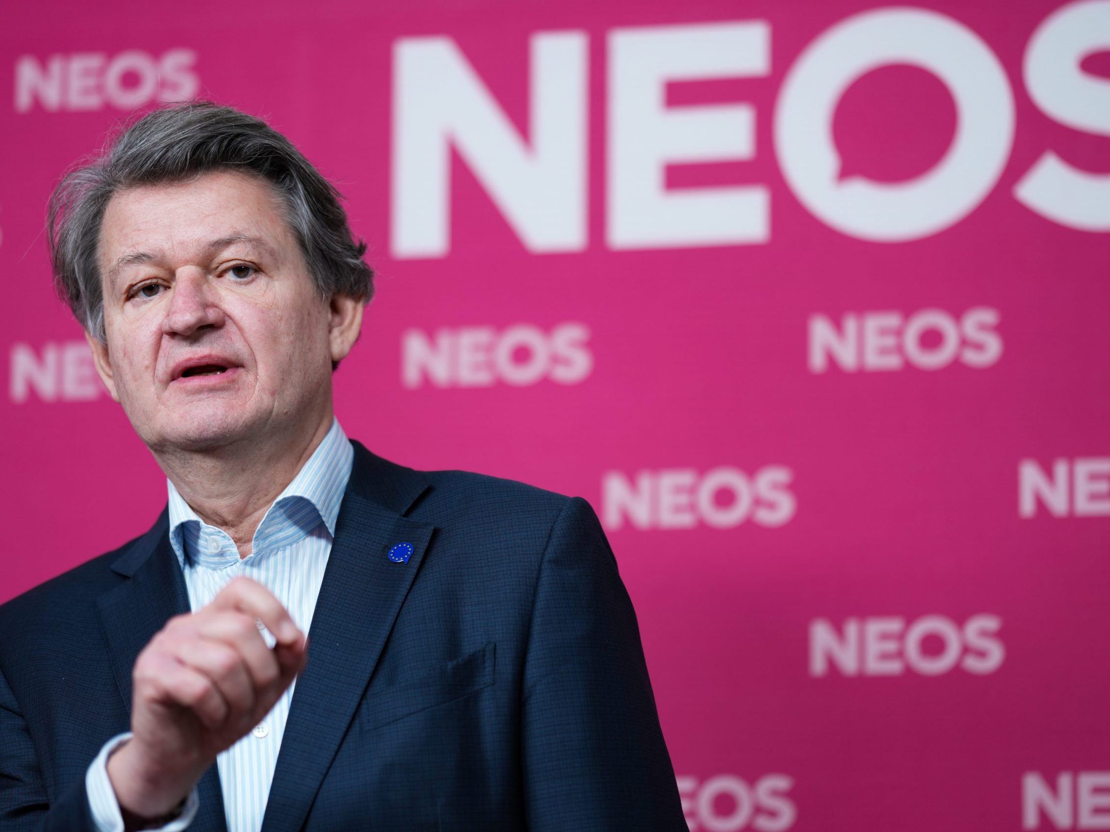 Am 4. Jahrestag des Brexit warnen die NEOS vor einem Öxit.