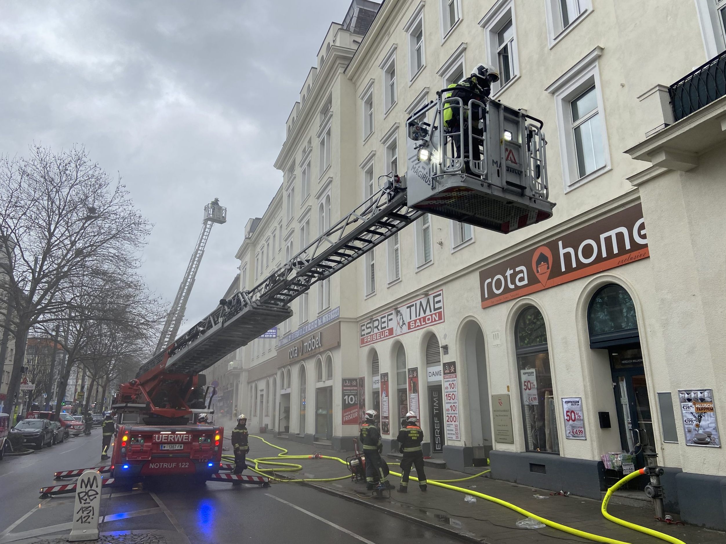 In Wien-Simmering kam es zu einem Kellerbrand. In Wien-Simmering kam es zu einem Kellerbrand.