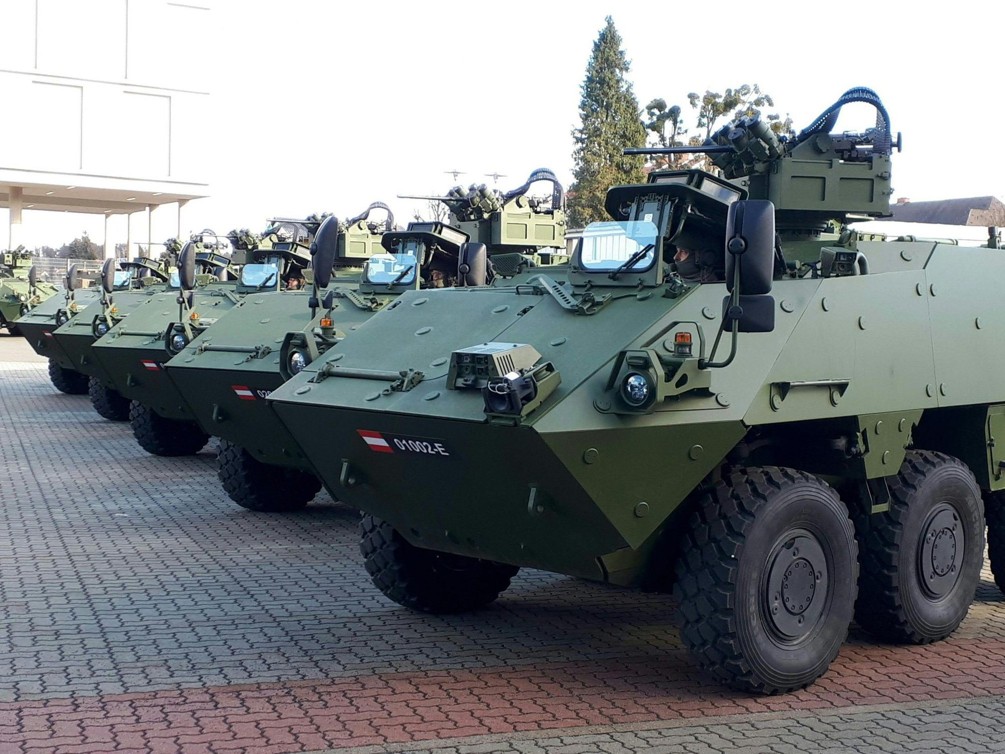Das Bundesheer soll 225 "Pandur Evolution" Radpanzer bekommen. Das Bundesheer soll 225 "Pandur Evolution" Radpanzer bekommen.