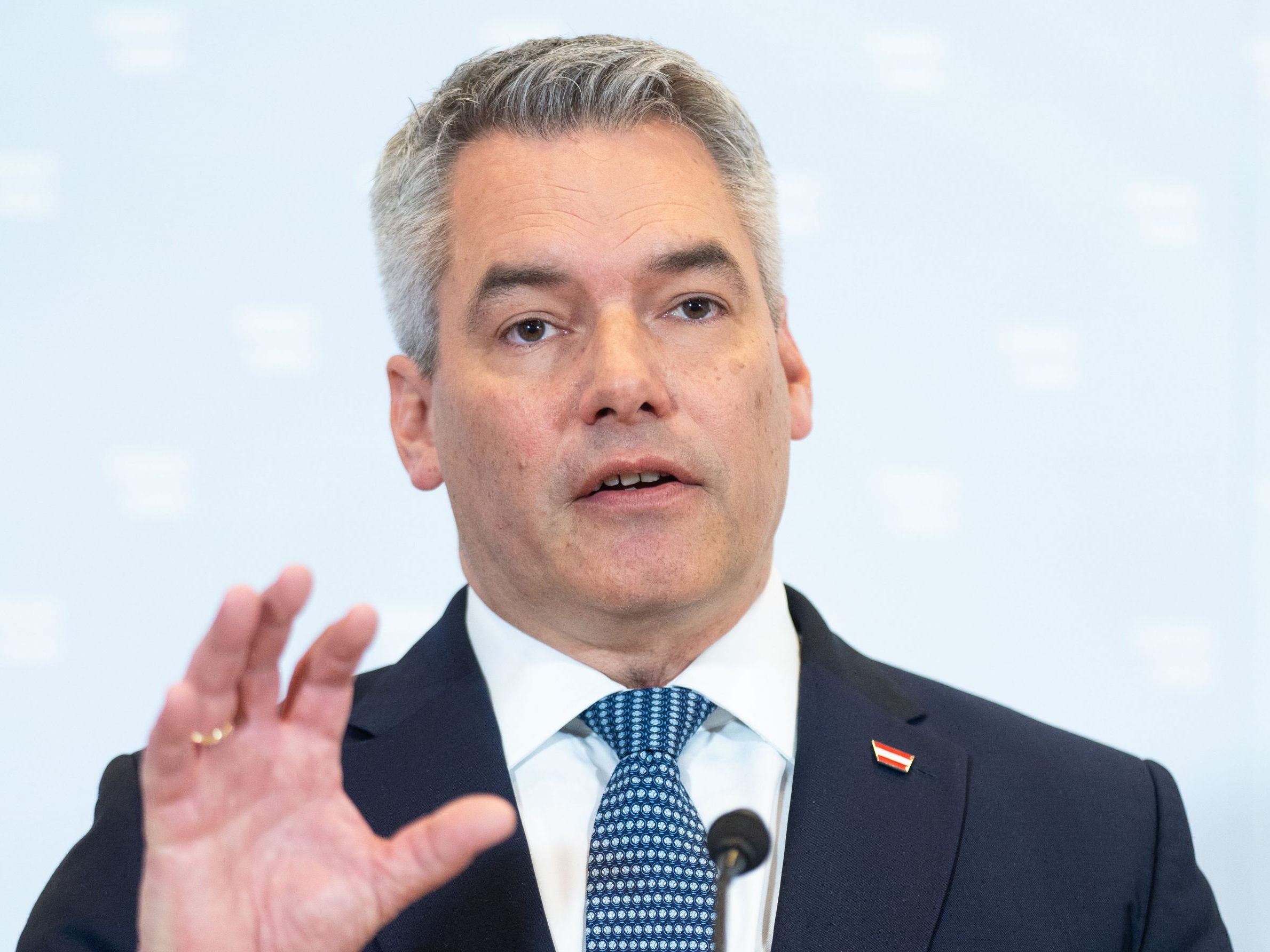 Nehammer befürchtet eine "Eskalationsspirale". Nehammer befürchtet eine "Eskalationsspirale".