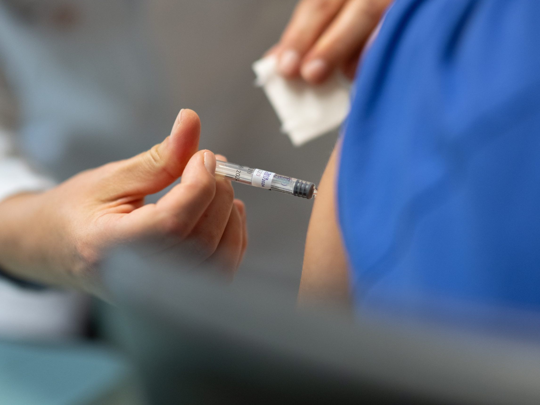Die Influenza-Durchimpfungsrate bleibt auf sehr niedrigem Niveau. Die Influenza-Durchimpfungsrate bleibt auf sehr niedrigem Niveau.