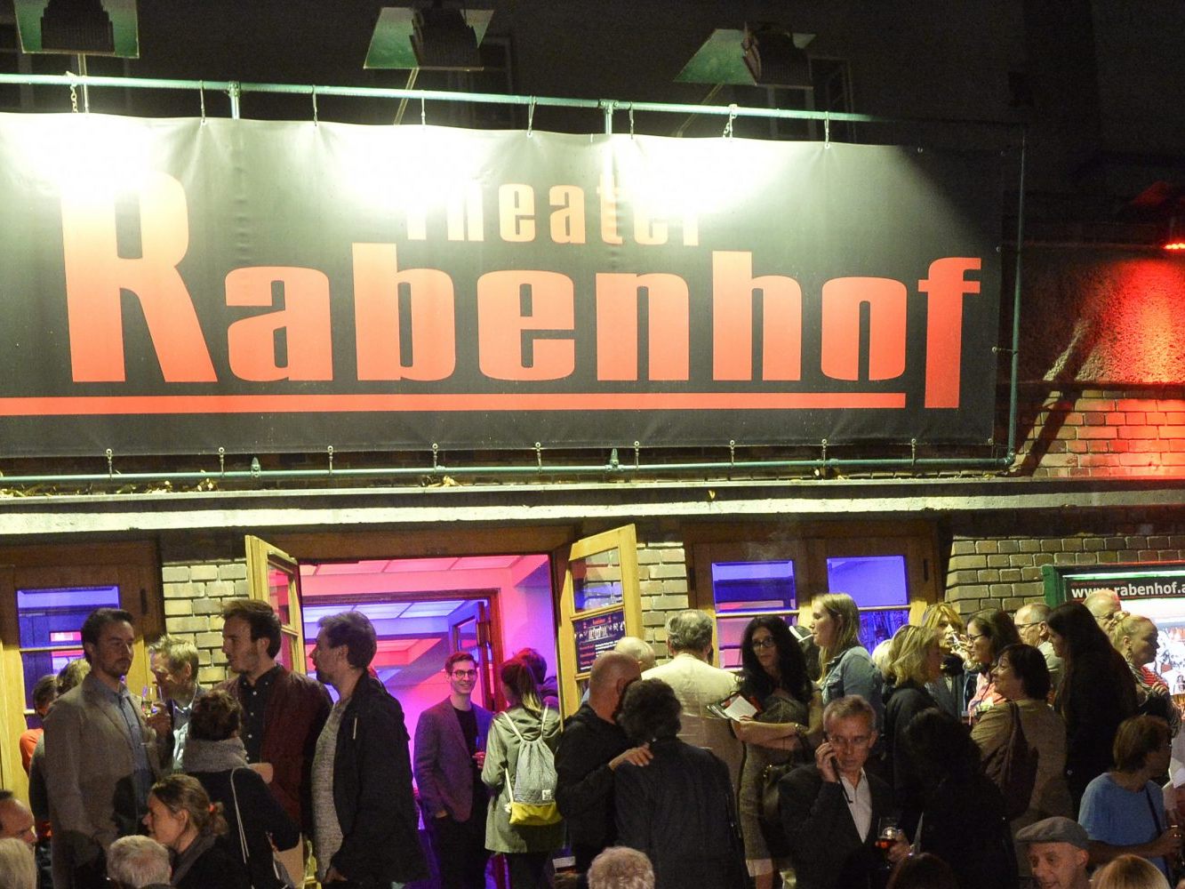 Im Wiener Rabenhof Theater steigt das Finale des Protestsongcontests. Im Wiener Rabenhof Theater steigt das Finale des Protestsongcontests.