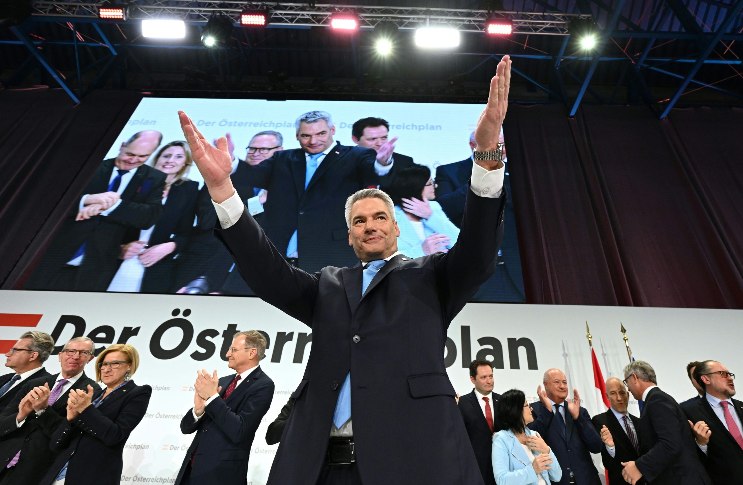 Karl Nehammer präsentiert den Österreichplan Karl Nehammer präsentiert den Österreichplan