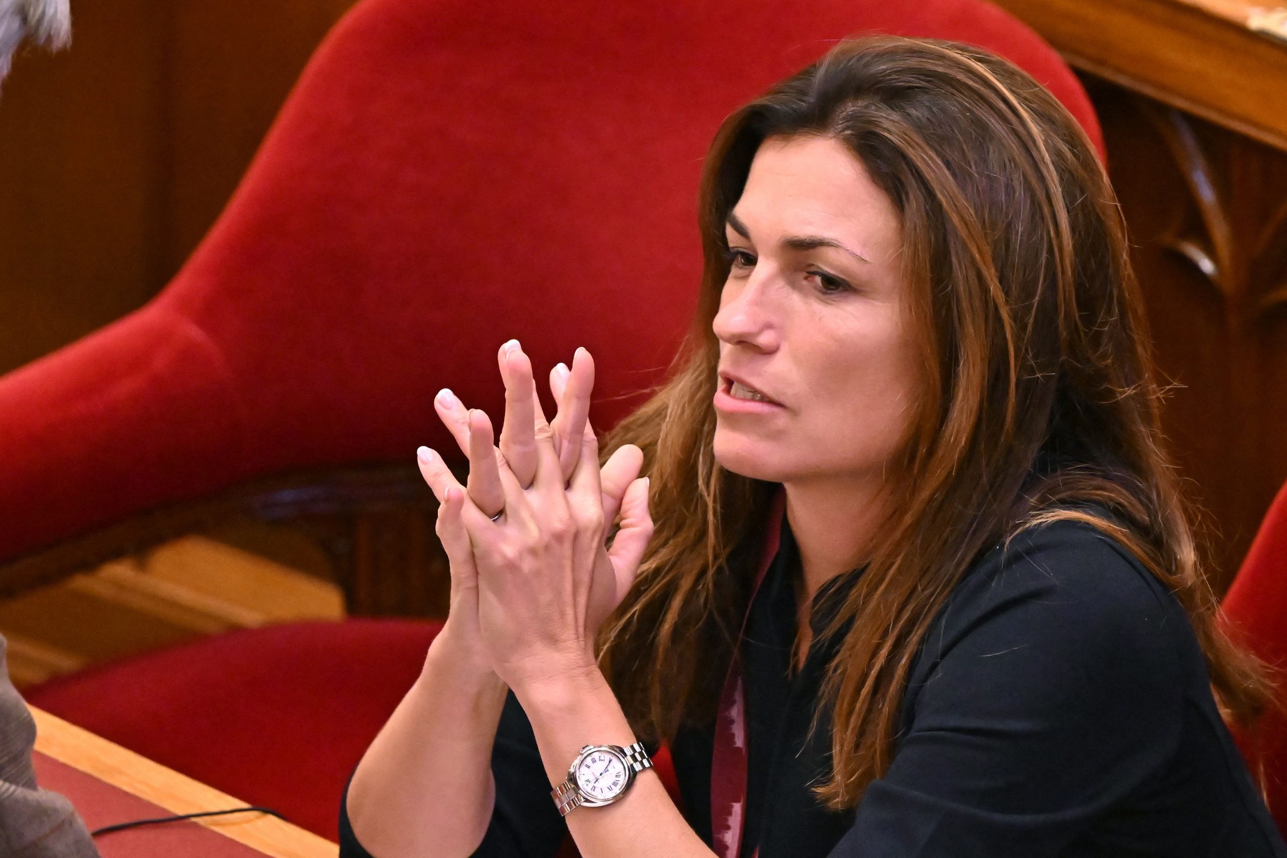 Die ungarische Justizministerin Judit Varga ist vor der Abstimmung der Vertreter des ungarischen Parlaments am 4. Oktober 2022 im Hauptsaal des Parlamentsgebäudes in Budapest zu sehen. Die ungarische Justizministerin Judit Varga ist vor der Abstimmung der Vertreter des ungarischen Parlaments am 4. Oktober 2022 im Hauptsaal des Parlamentsgebäudes in Budapest zu sehen.