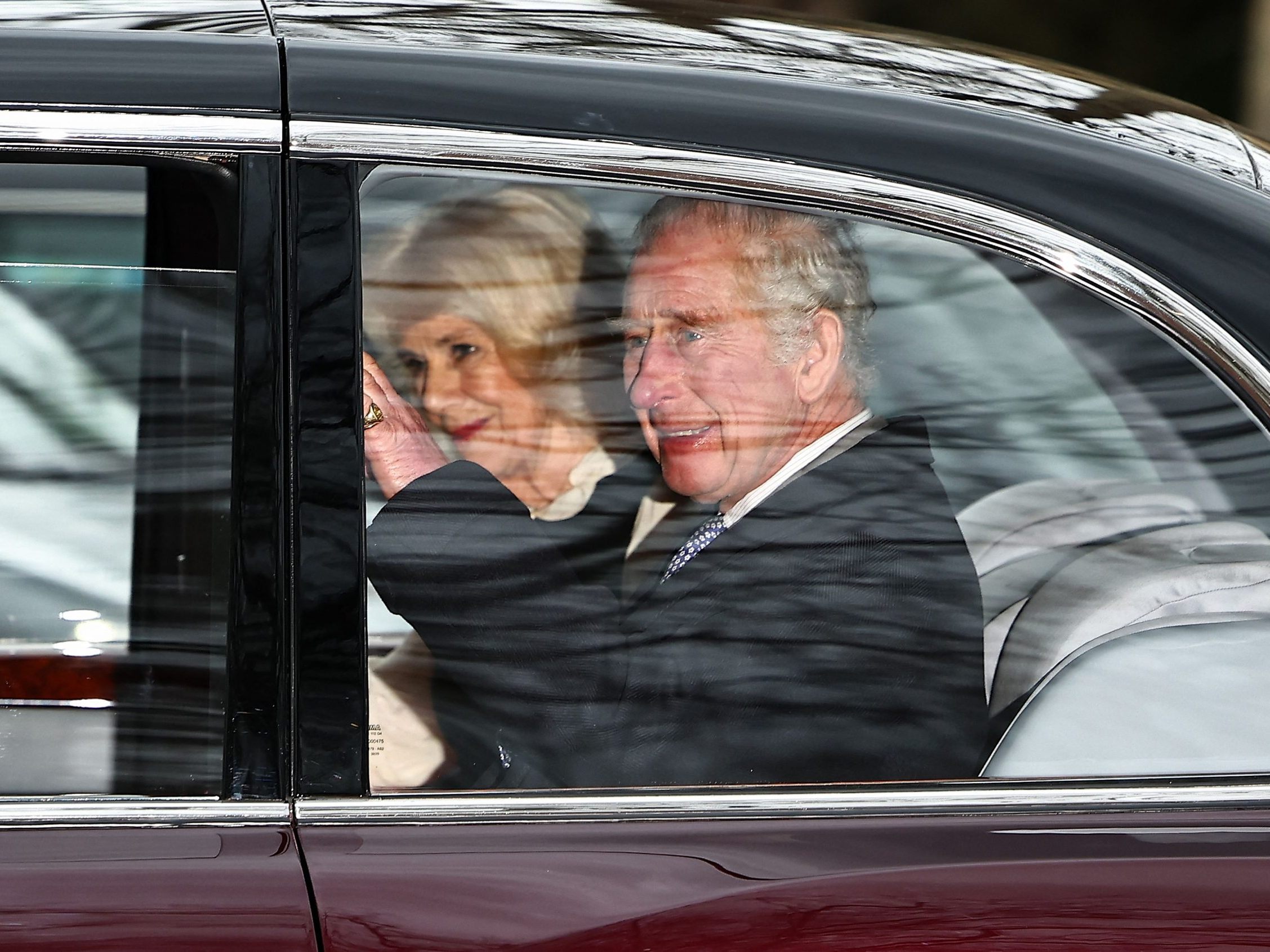 König Charles III. zeigte sich der Öffentlichkeit. König Charles III. zeigte sich der Öffentlichkeit.