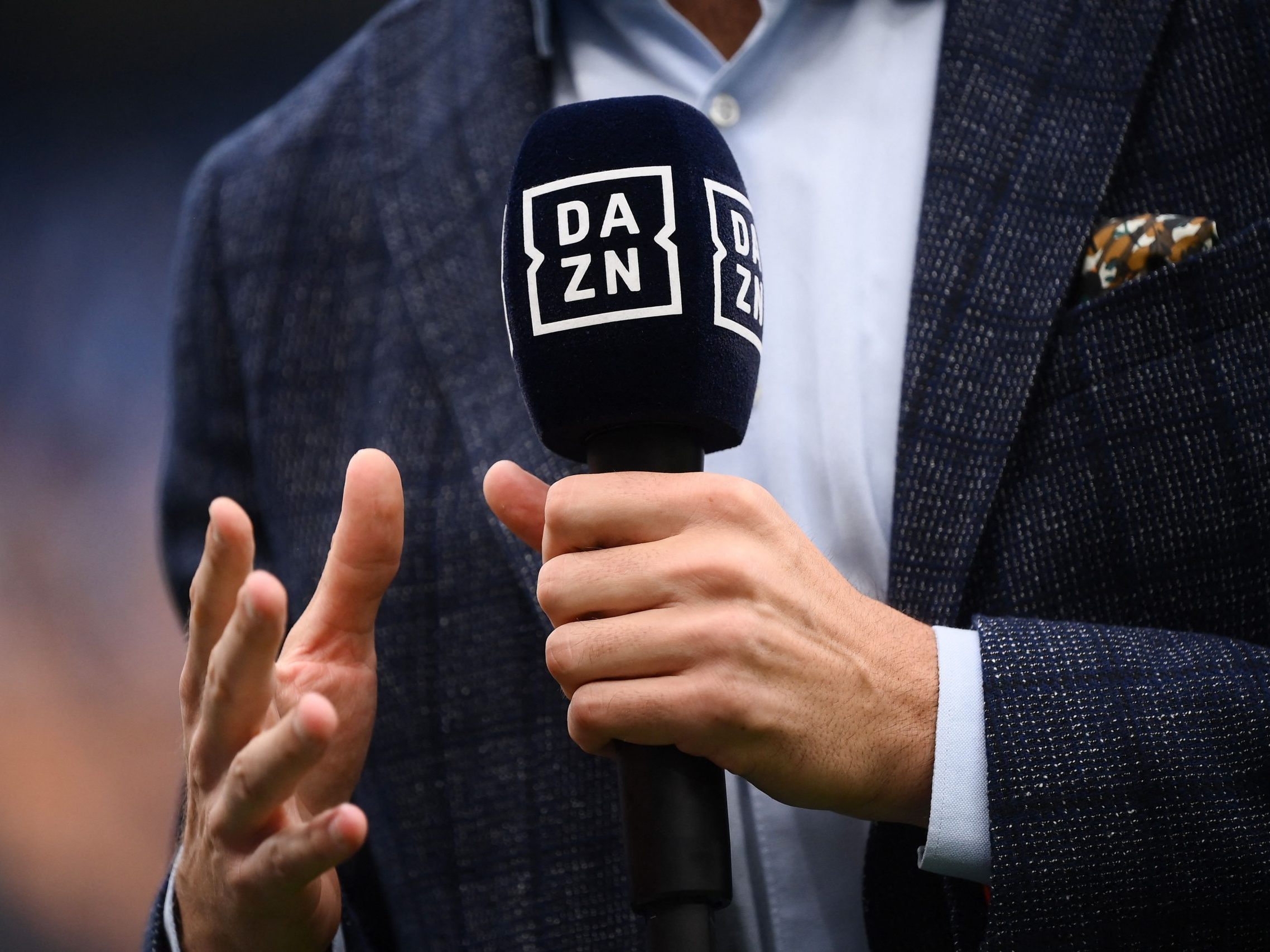 Der VKI ging gegen mehrere Preisklauseln von Dazn vor.