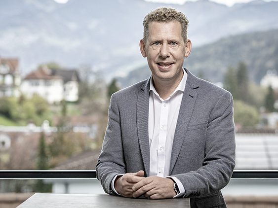 „Es ist so wichtig, dass die Vorarlberger:innen jetzt Unterstützung erhalten“, betont AK-Präsident Bernhard Heinzle, „und die erhalten sie bei uns!“ „Es ist so wichtig, dass die Vorarlberger:innen jetzt Unterstützung erhalten“, betont AK-Präsident Bernhard Heinzle, „und die erhalten sie bei uns!“