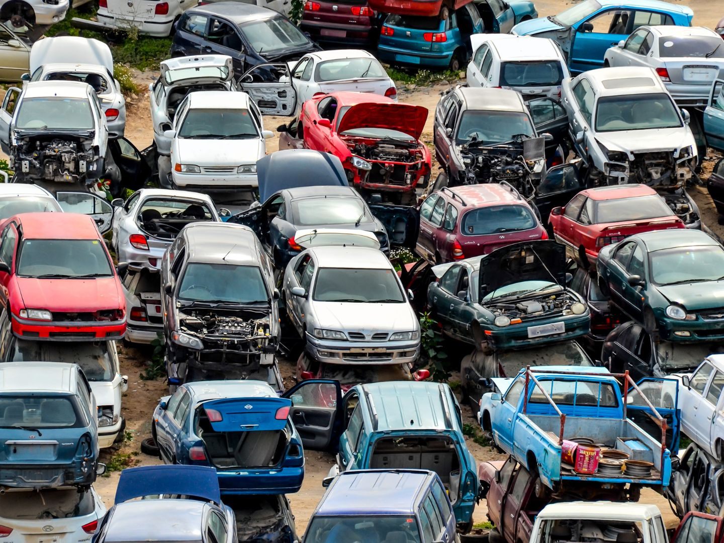 Altautos können in Österreich kostenlos bei den Herstellern oder Importeuren entsorgt werden. Altautos können in Österreich kostenlos bei den Herstellern oder Importeuren entsorgt werden.