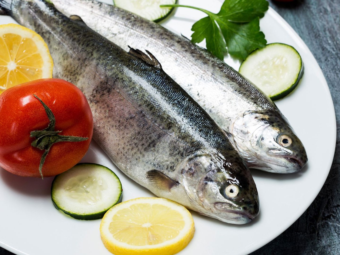 Heimischer Bio-Fisch ist eine gute Alternative zum Heringsschmaus.