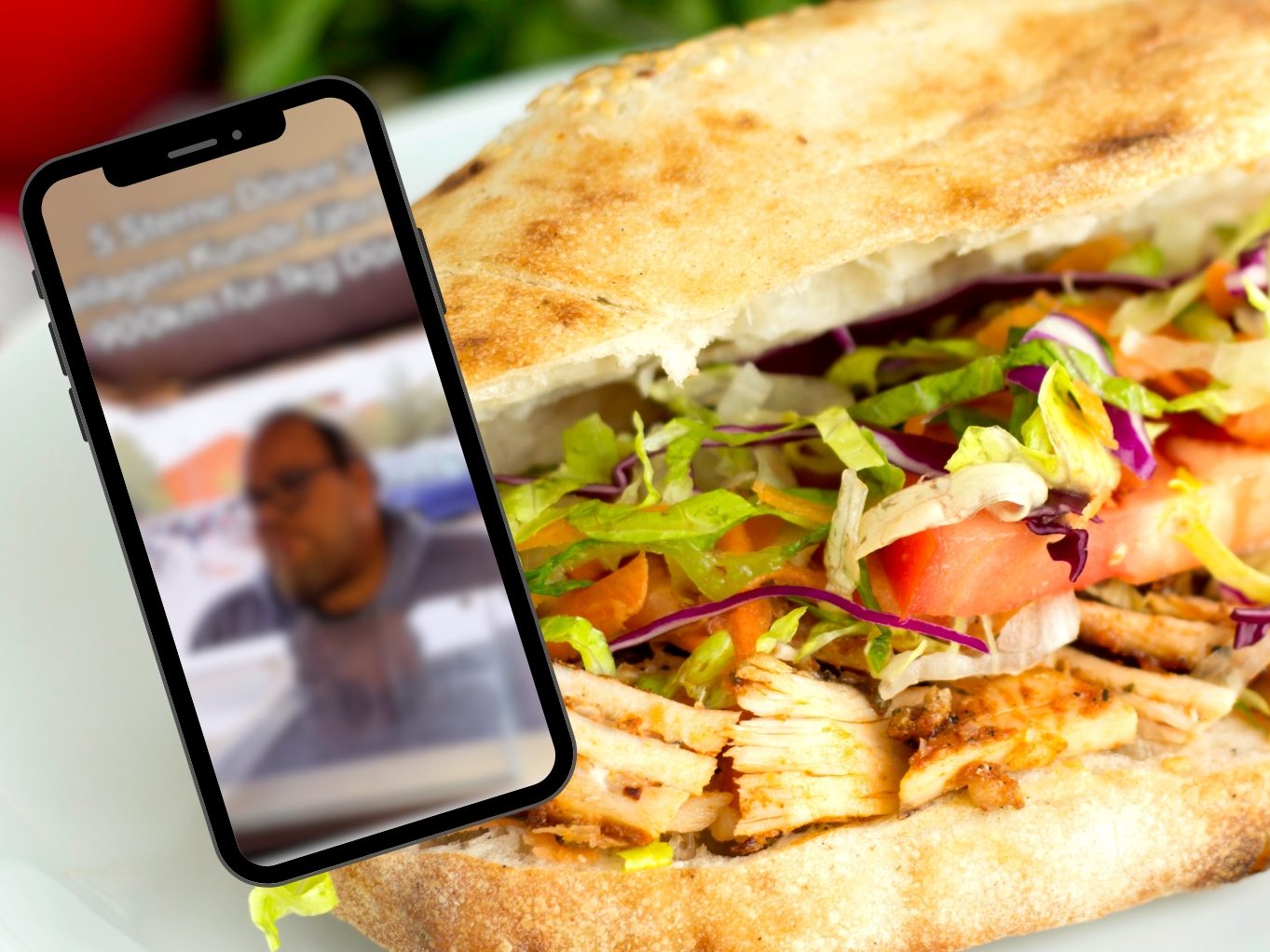 Baran Besfky und sein TikTok Döner (Symbolbild) Baran Besfky und sein TikTok Döner (Symbolbild)