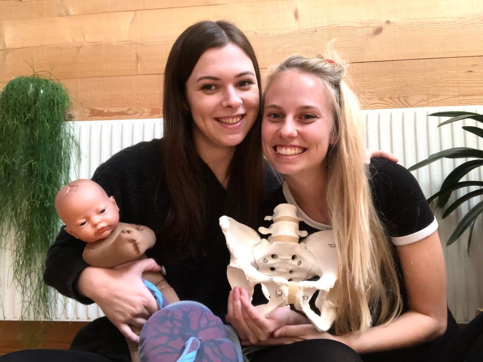Die Kurse finden in Kooperation mit den Hebammen Alina und Sara Bereuter statt.