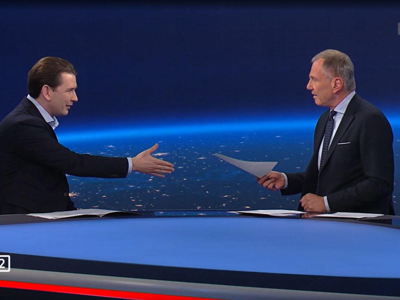 Kurz bietet Wolf im "ZIB 2"-Interview eine Wette auf die Richtigkeit eines Original-Protokoll aus dem Parlament an. Kurz bietet Wolf im "ZIB 2"-Interview eine Wette auf die Richtigkeit eines Original-Protokoll aus dem Parlament an.