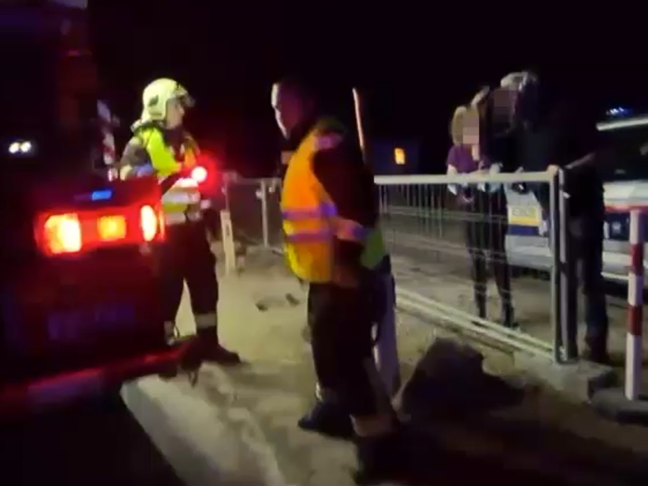 Ein Mann attackierte die Mitglieder der FF Wiener Neustadt verbal. Ein Mann attackierte die Mitglieder der FF Wiener Neustadt verbal.