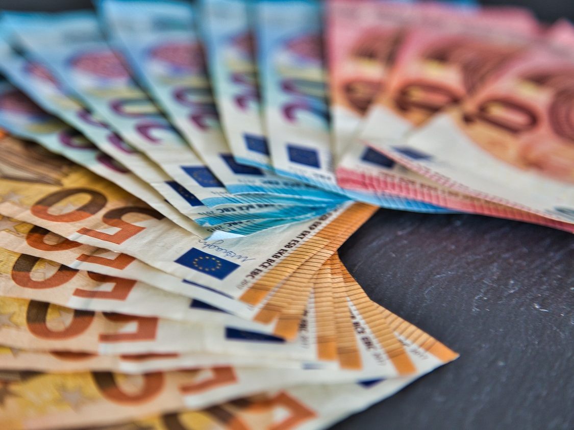 Eine Einigung auf einen IT-KV bringt den Beschäftigten mehr Gehalt.