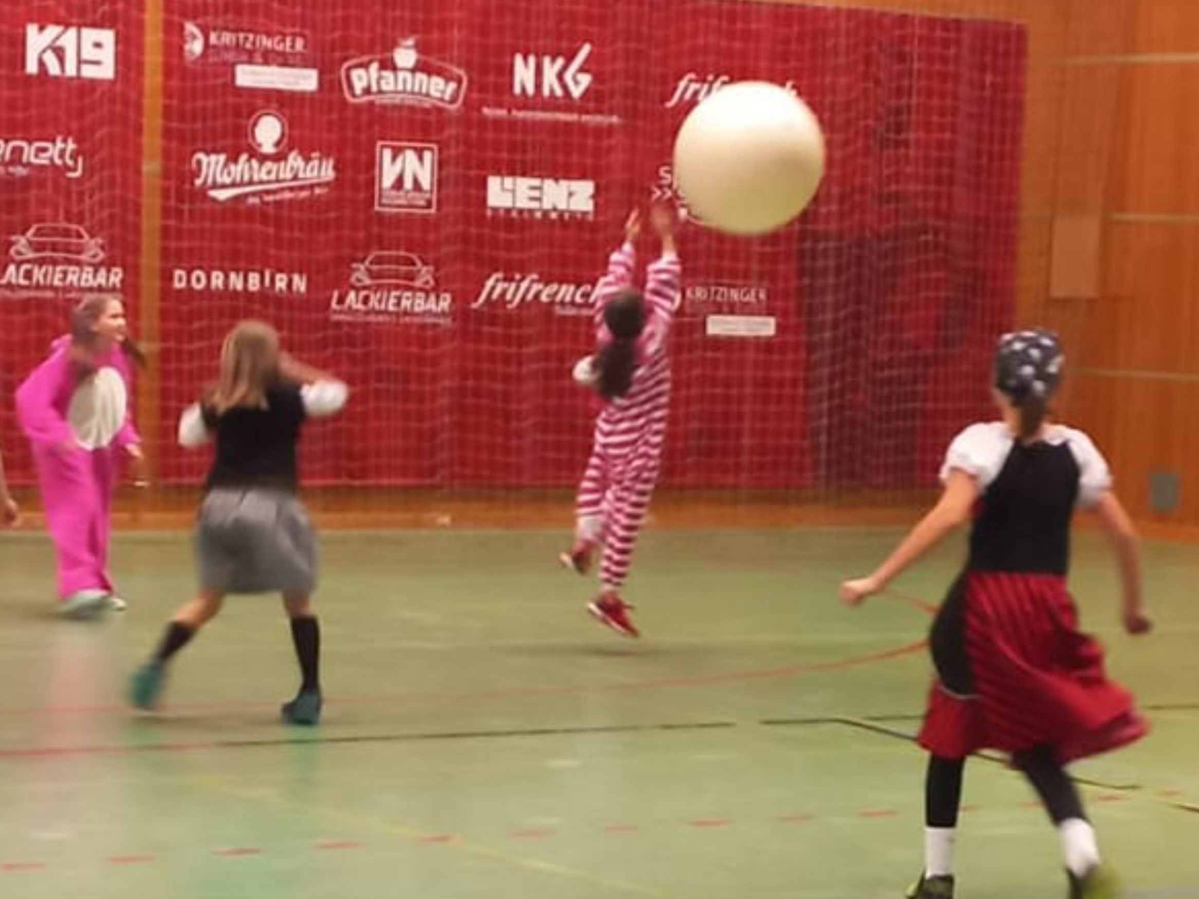 Die jungen SSV-Mäschergle hatten beim Faschingstraining viel Spaß. Die jungen SSV-Mäschergle hatten beim Faschingstraining viel Spaß.