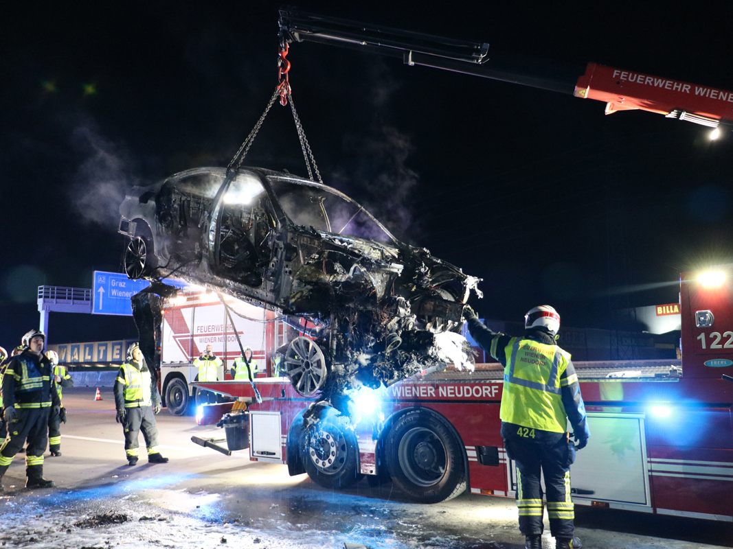 Pkw-Brand auf A2 konnte gelöscht werden.