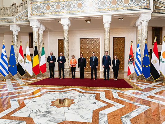 "EU-Ägypten-Deal": Internationale Politikerriege in Kairo "EU-Ägypten-Deal": Internationale Politikerriege in Kairo