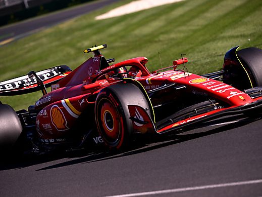 Der Ferrari von Leclerc lief im zweiten Training stabil und schnell Der Ferrari von Leclerc lief im zweiten Training stabil und schnell