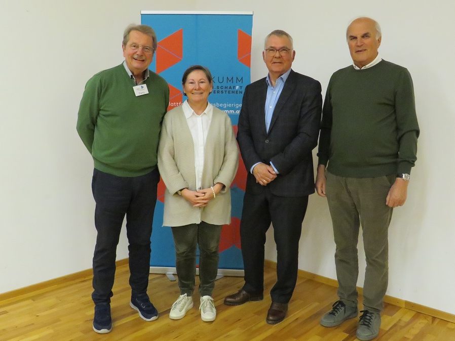 Im Bild der Vorstand mit dem Referenten v.l.n.r. Ferdinand Orschulik, Anna Franz, Dr. Karl Hagspiel und Anton Wirth