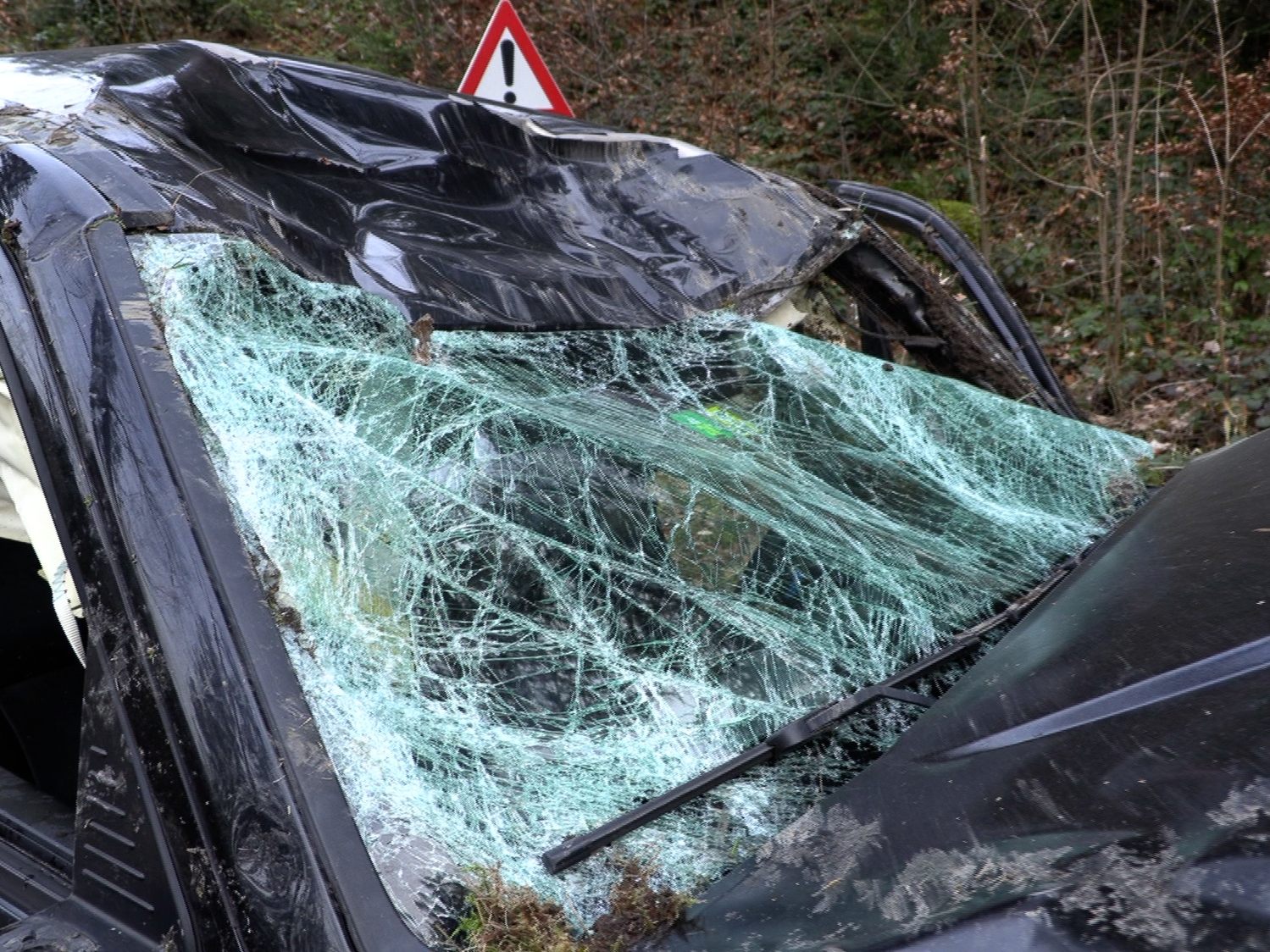 Totalschaden am Auto: Schwerer Unfall am Samstag im ebnit. Totalschaden am Auto: Schwerer Unfall am Samstag im ebnit.