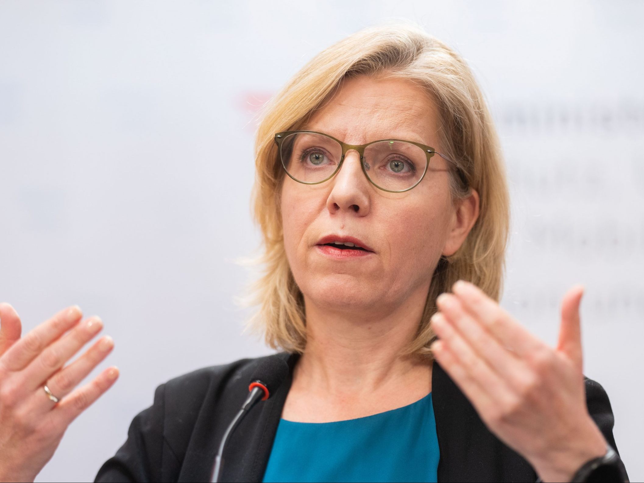 Laut Gewessler erschwert die Gasspeicherumlage den Ausstieg aus russischem Gas.