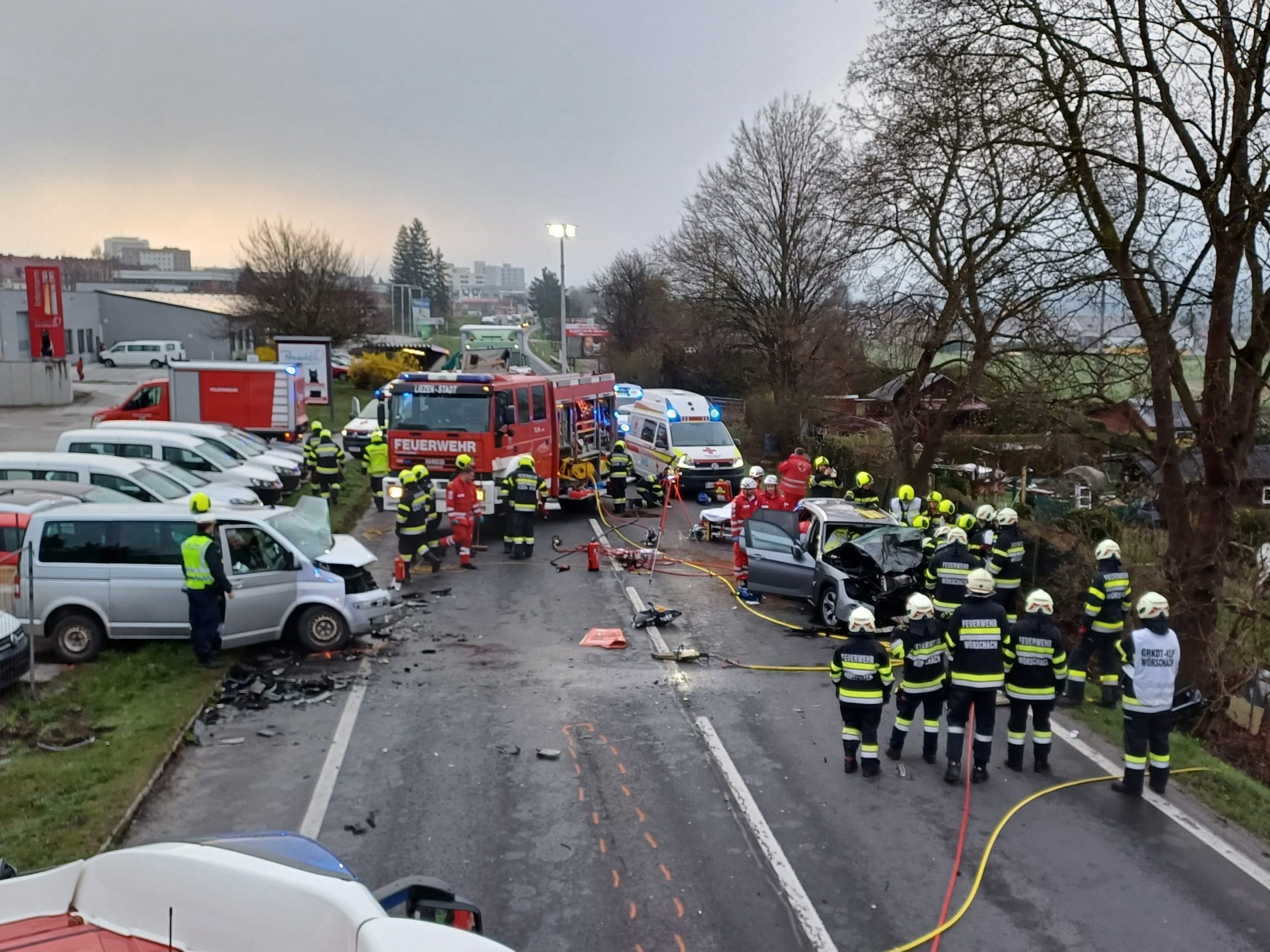 Die Ennstal Bundesstraße musste gesperrt werden. Die Ennstal Bundesstraße musste gesperrt werden.