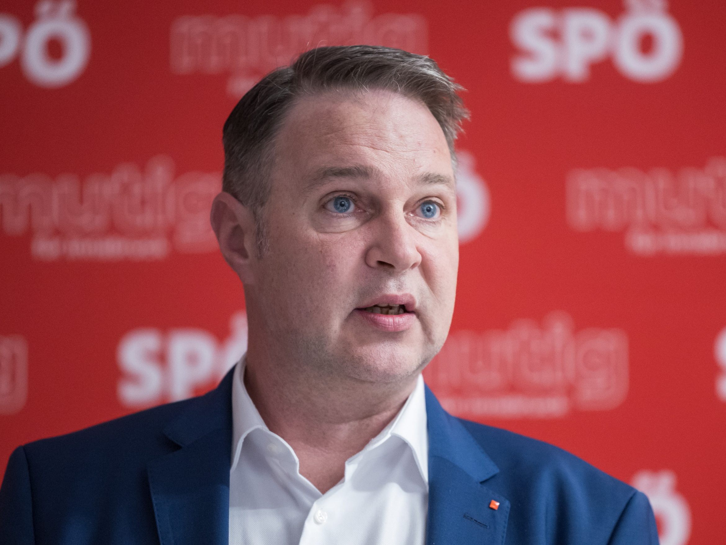 Babler will Gewinne nach Umwidmungen mit einer neuen Abgabe stark beschränken. Babler will Gewinne nach Umwidmungen mit einer neuen Abgabe stark beschränken.
