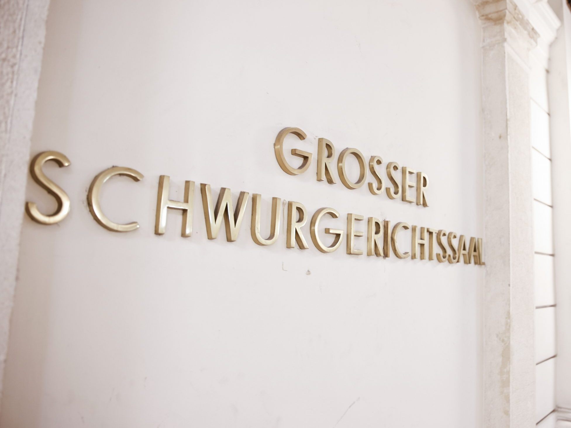 Urteile im Prozess um einen Macheten-Mord in Wien-Brigittenau. Urteile im Prozess um einen Macheten-Mord in Wien-Brigittenau.