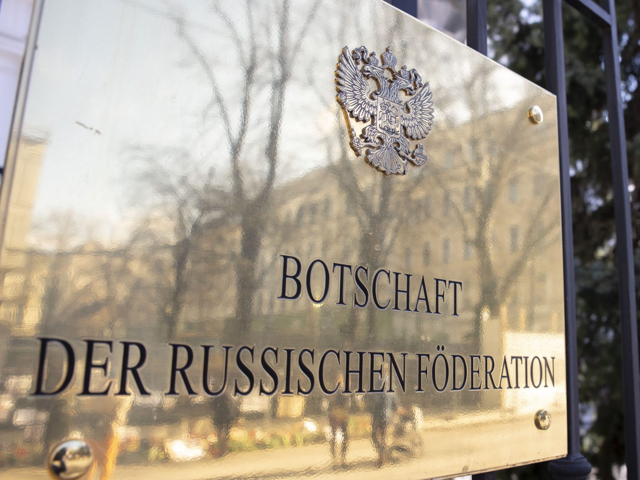 Österreich weist zwei russische Diplomaten aus. Österreich weist zwei russische Diplomaten aus.