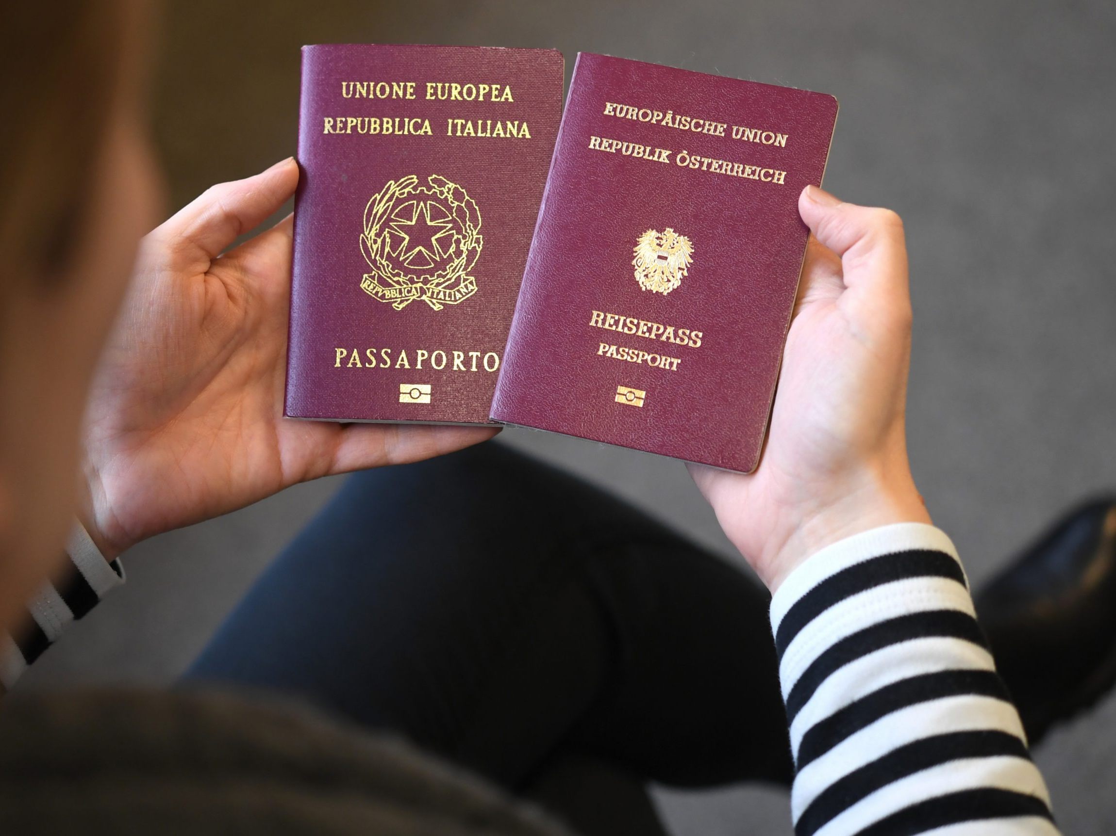 Bündnis fordert "klare und umsetzbare Kriterien", damit im Ausland lebende Österreicher eine zweite Staatsbürgerschaft annehmen können, ohne ihre österreichische zu verlieren.