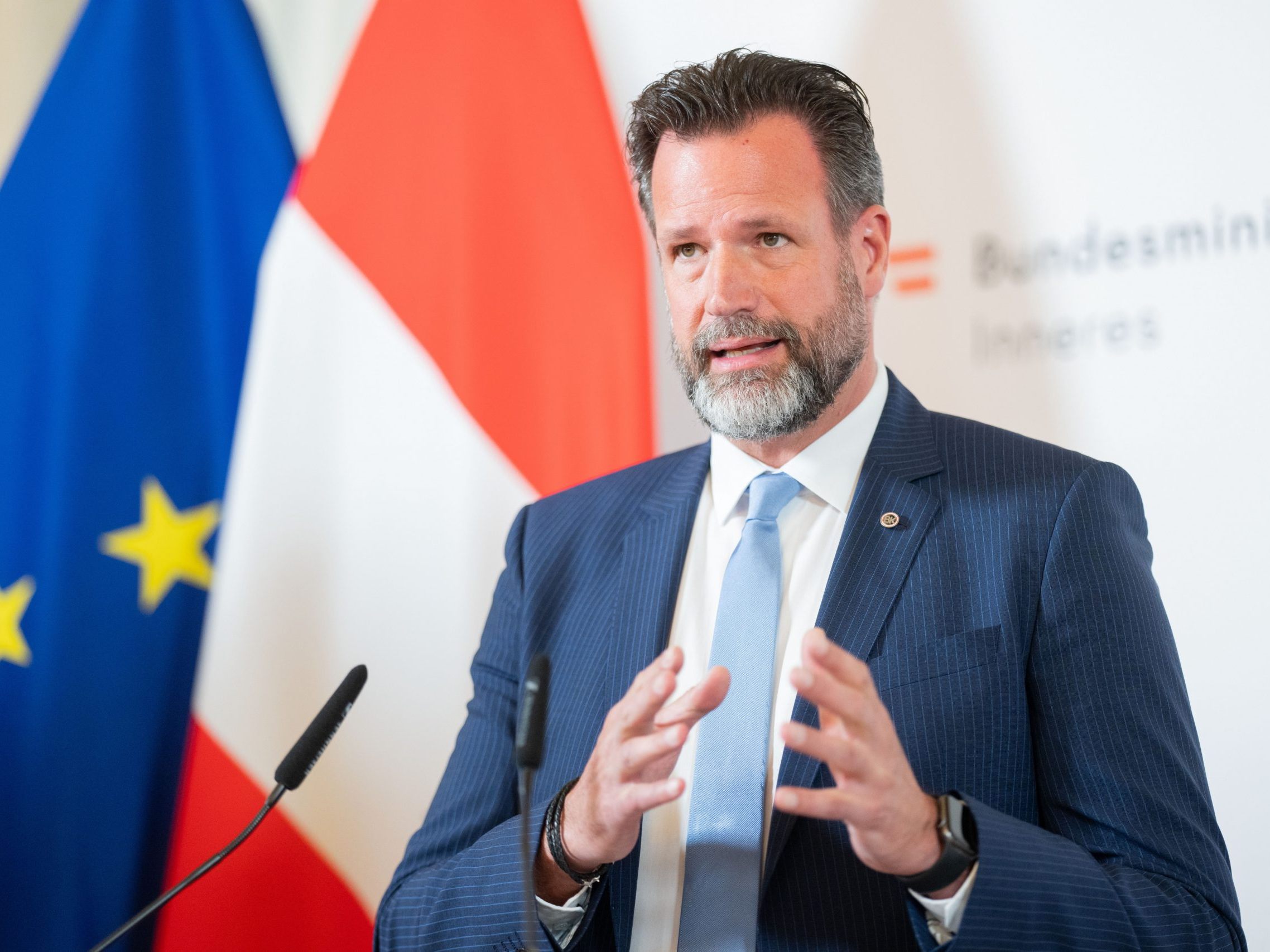 Der Leiter des Bundeskriminalamts bezeichnete die "Operation Ikarus" als "großartigen Erfolg".