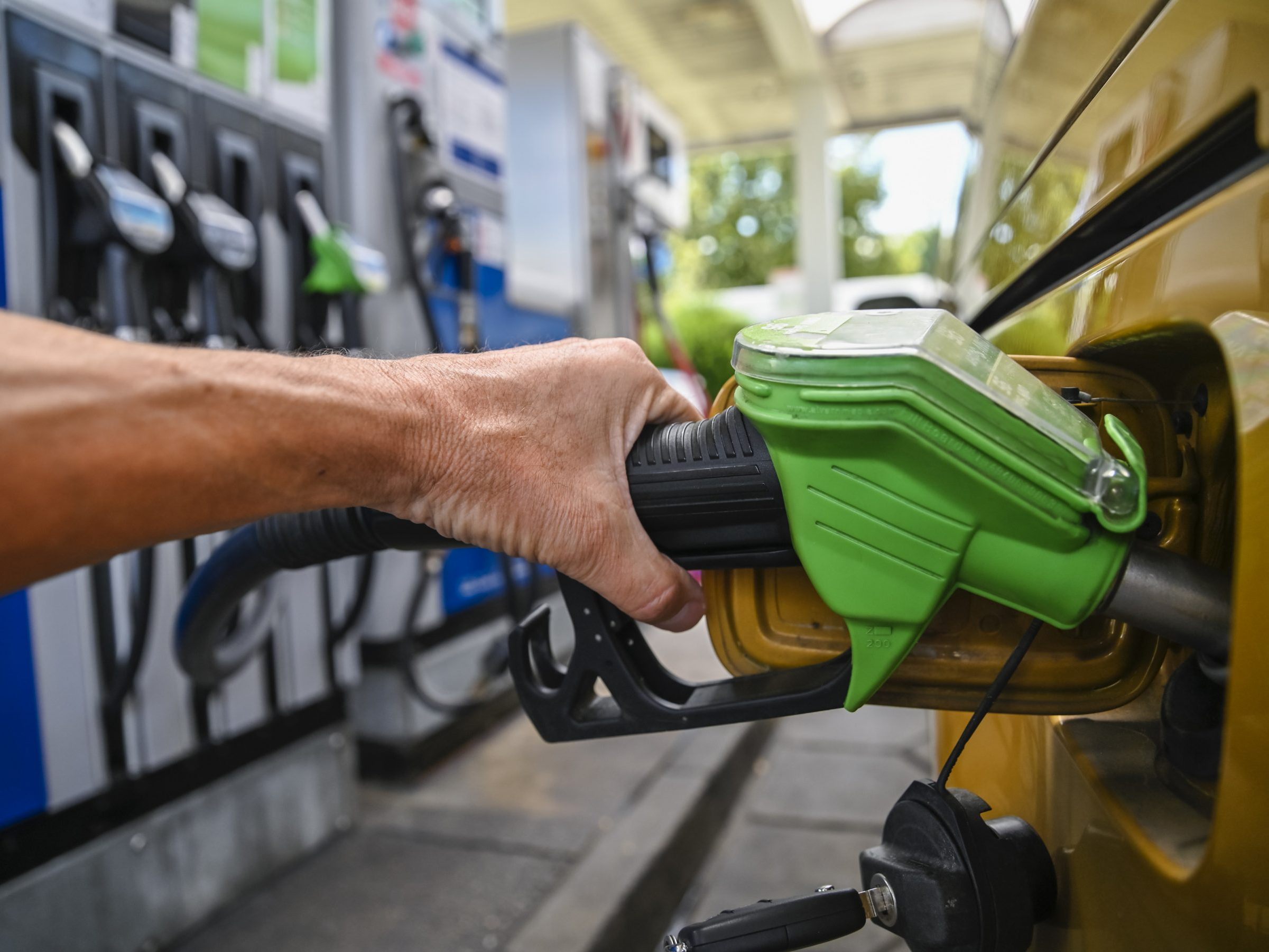 Österreichs Privat-Pkw verbrannten 2023 mehr als 3 Mrd. Liter Sprit. Österreichs Privat-Pkw verbrannten 2023 mehr als 3 Mrd. Liter Sprit.