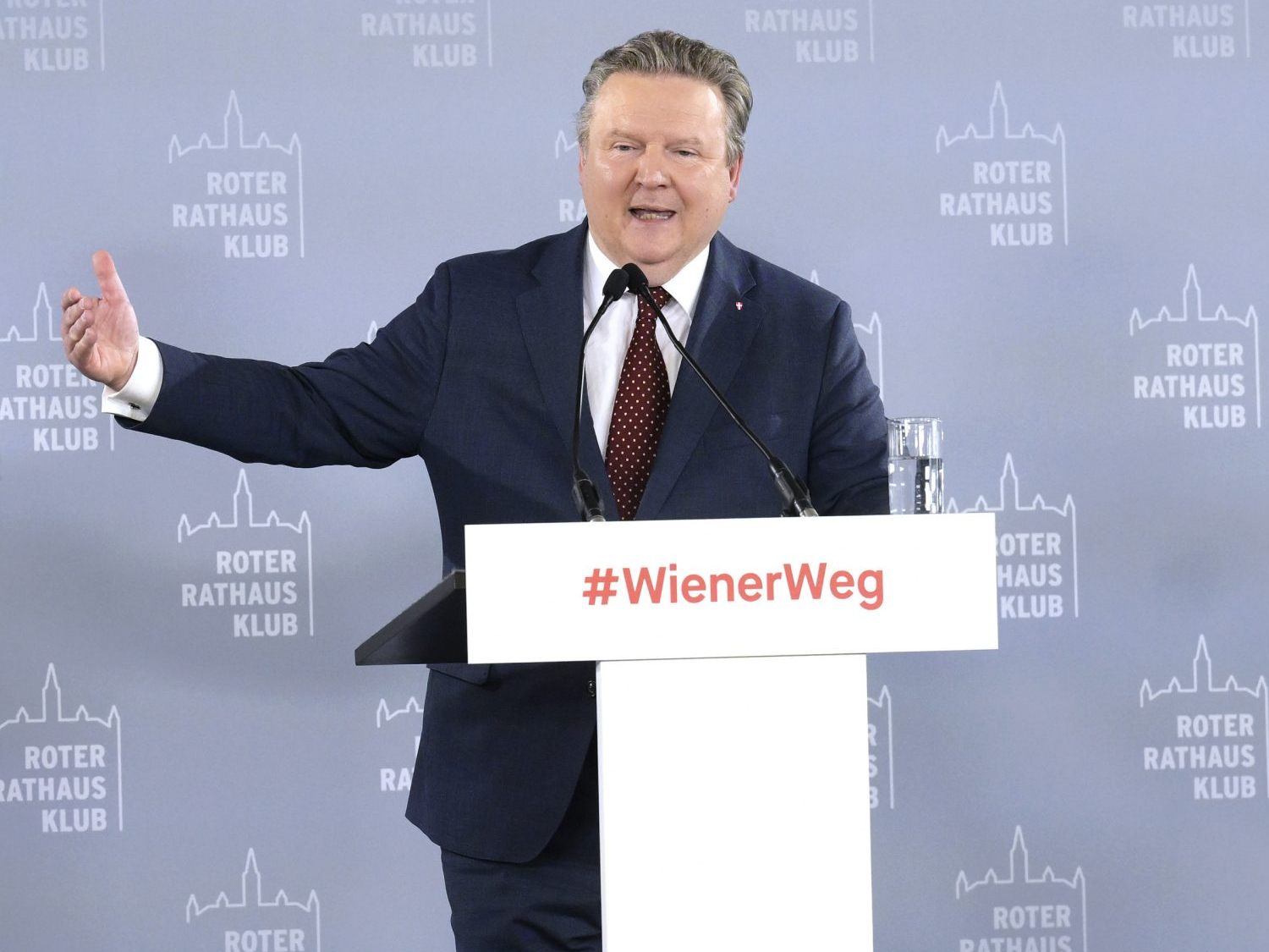 Ludwig unterstützt die Forderung nach einer Wohnsitzauflage. Ludwig unterstützt die Forderung nach einer Wohnsitzauflage.