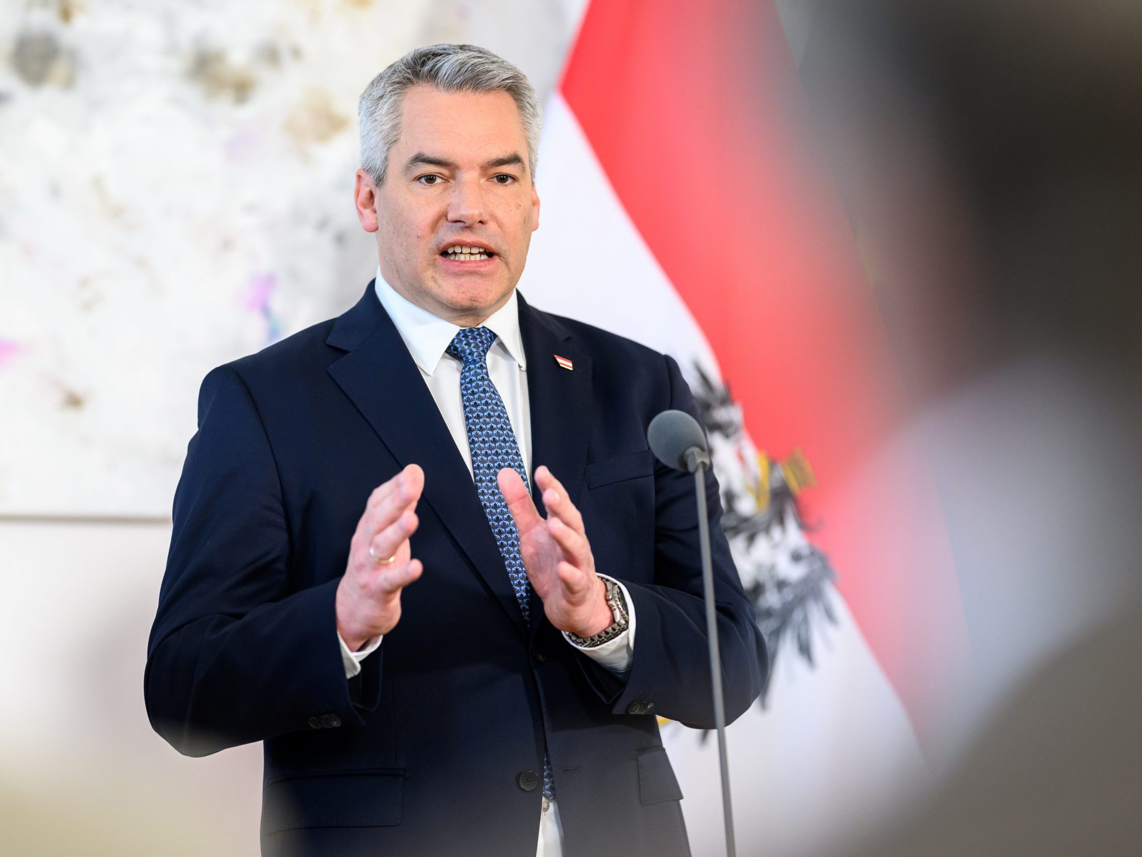 Nehammer ist zuversichtlich zu Beitrittsgesprächen mit Bosnien. Nehammer ist zuversichtlich zu Beitrittsgesprächen mit Bosnien.